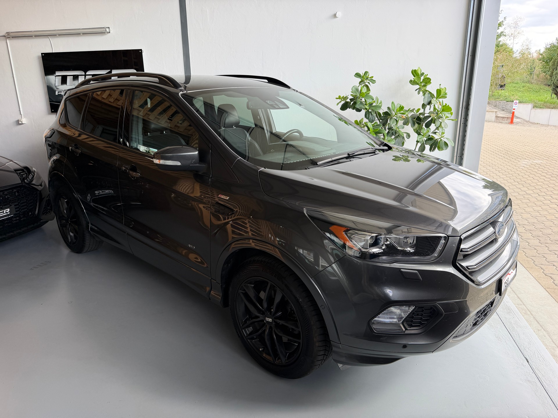 FORD Kuga 2.0 TDCi 180 ST-Line FPS-image-8