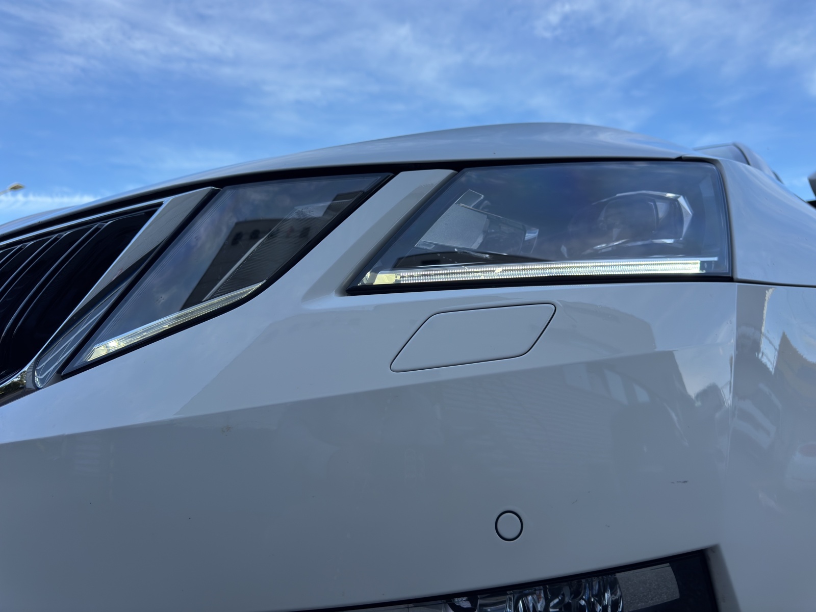 SKODA Octavia Combi 2.0 TDI Ambition 4x4-image-19