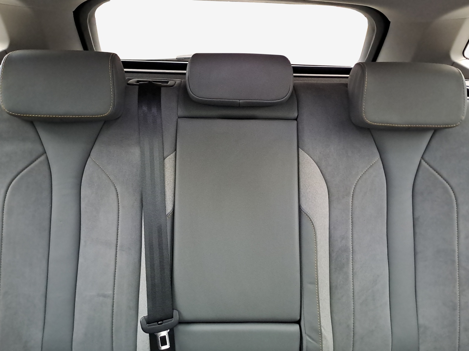 SKODA Enyaq iV 80-image-12
