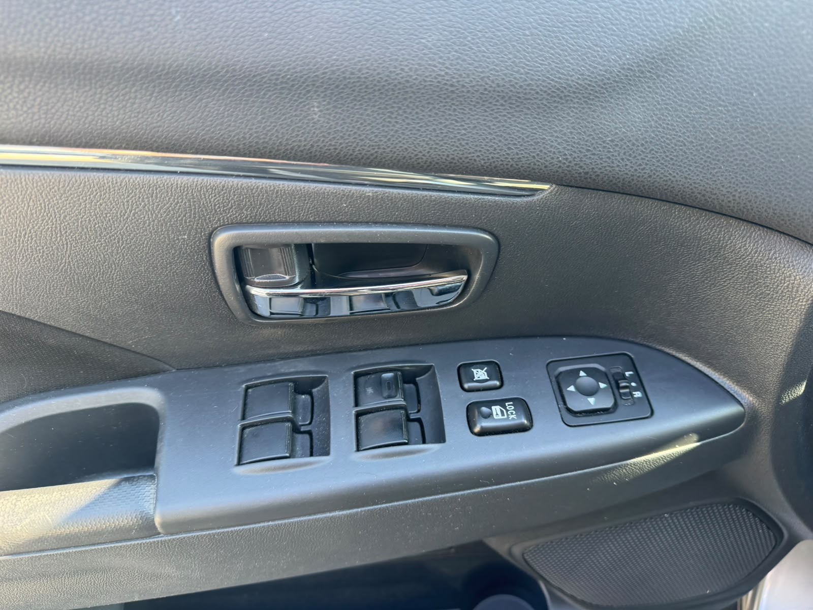 MITSUBISHI ASX 2.0 MIVEC Style Swiss 4WD Automat-image-9