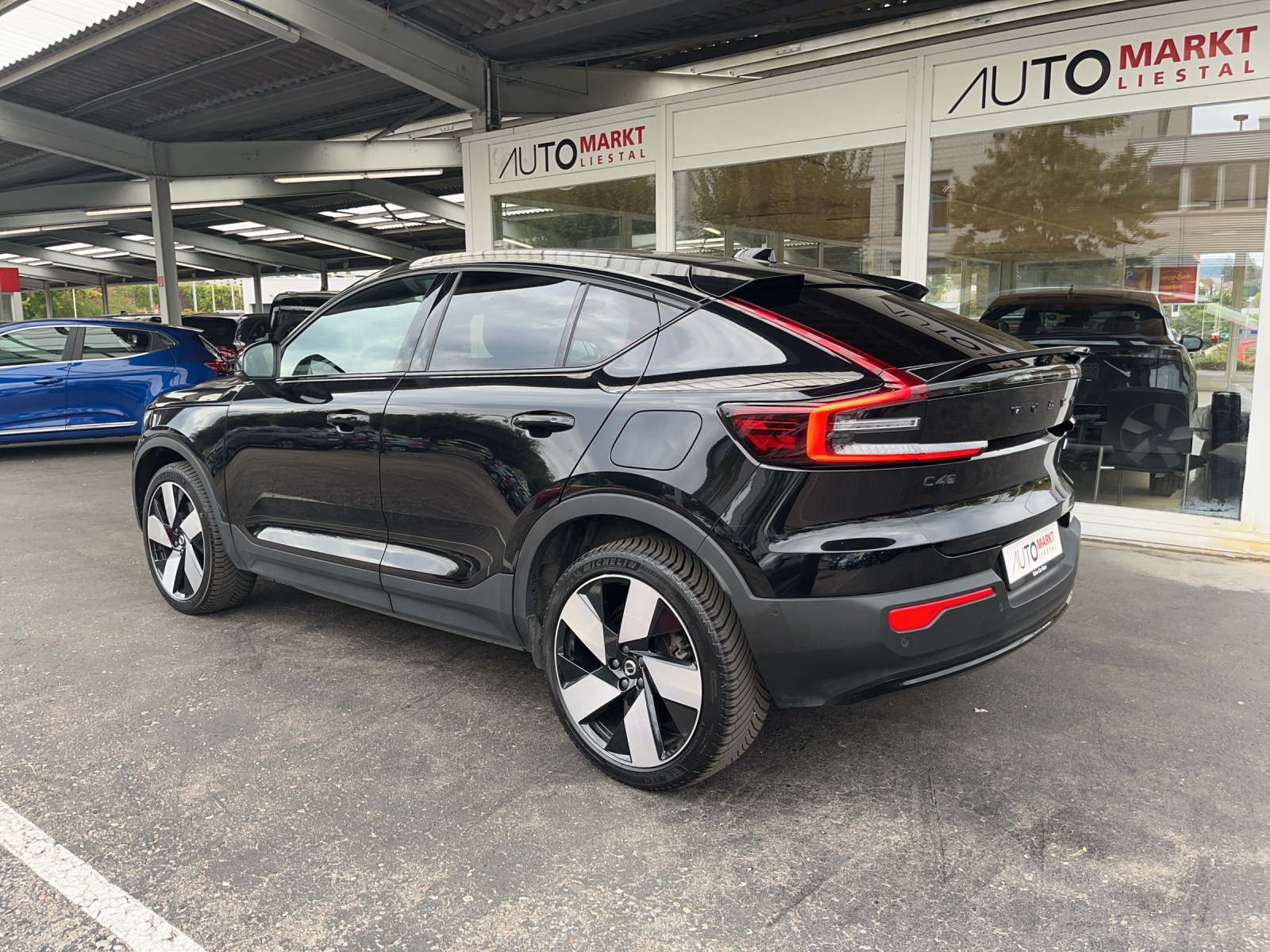 VOLVO XC40 Recharge P8 Twin AWD Pure Electric Ultimate-showroom-element-2