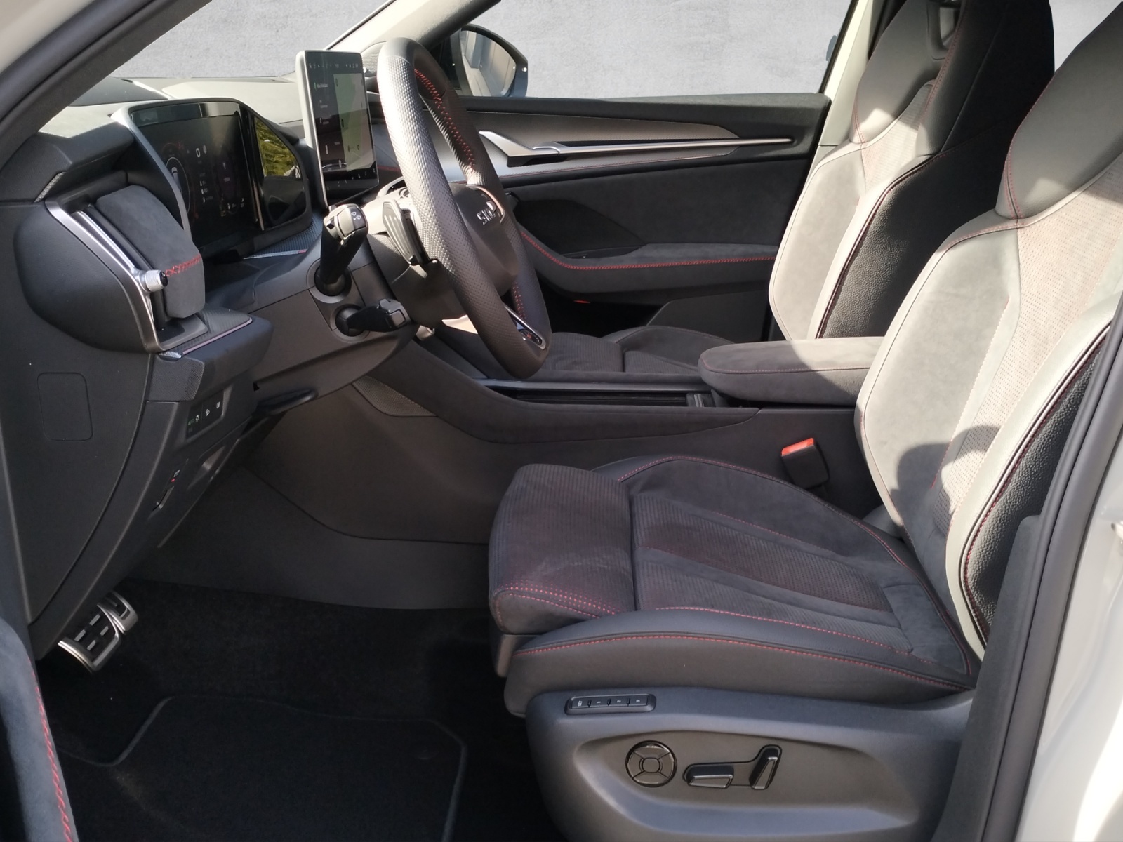 SKODA Kodiaq 2.0 TSI RS 4x4-image-7