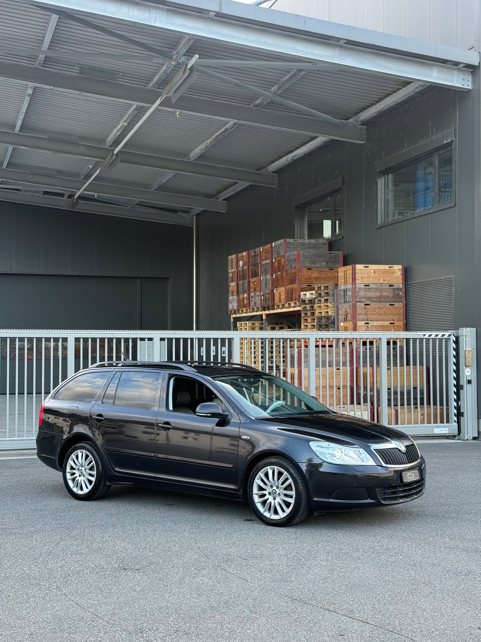 SKODA Octavia Combi 1.8 TSI Laurin & Klement 4x4-image-0