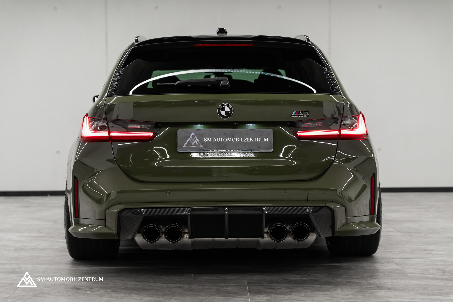 BMW M3 Competition xDrive Touring / Urban Green II / Carbon Exterieur & Interieur / Werksgarantie / 360°-image-14