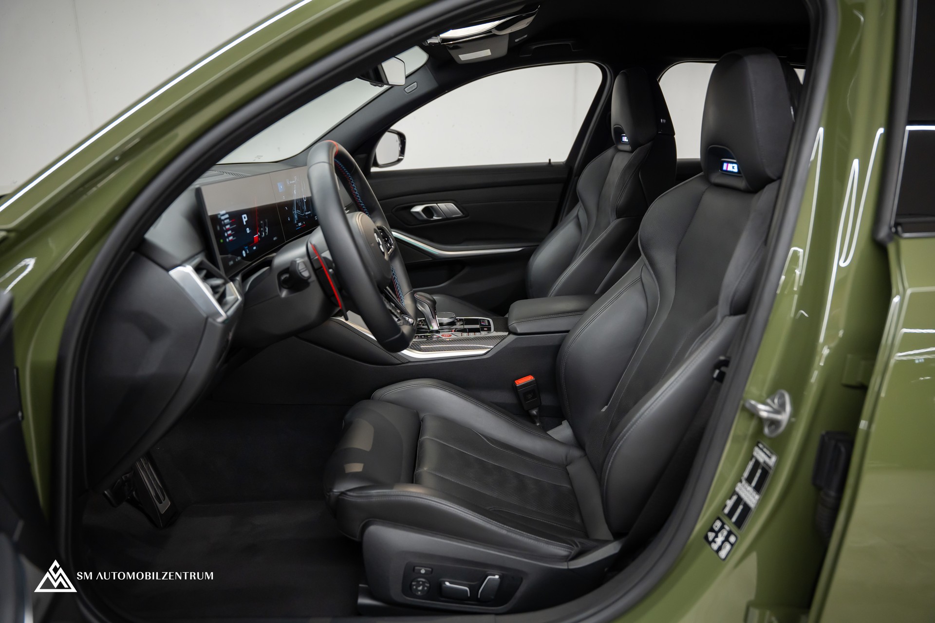 BMW M3 Competition xDrive Touring / Urban Green II / Carbon Exterieur & Interieur / Werksgarantie / 360°-image-22