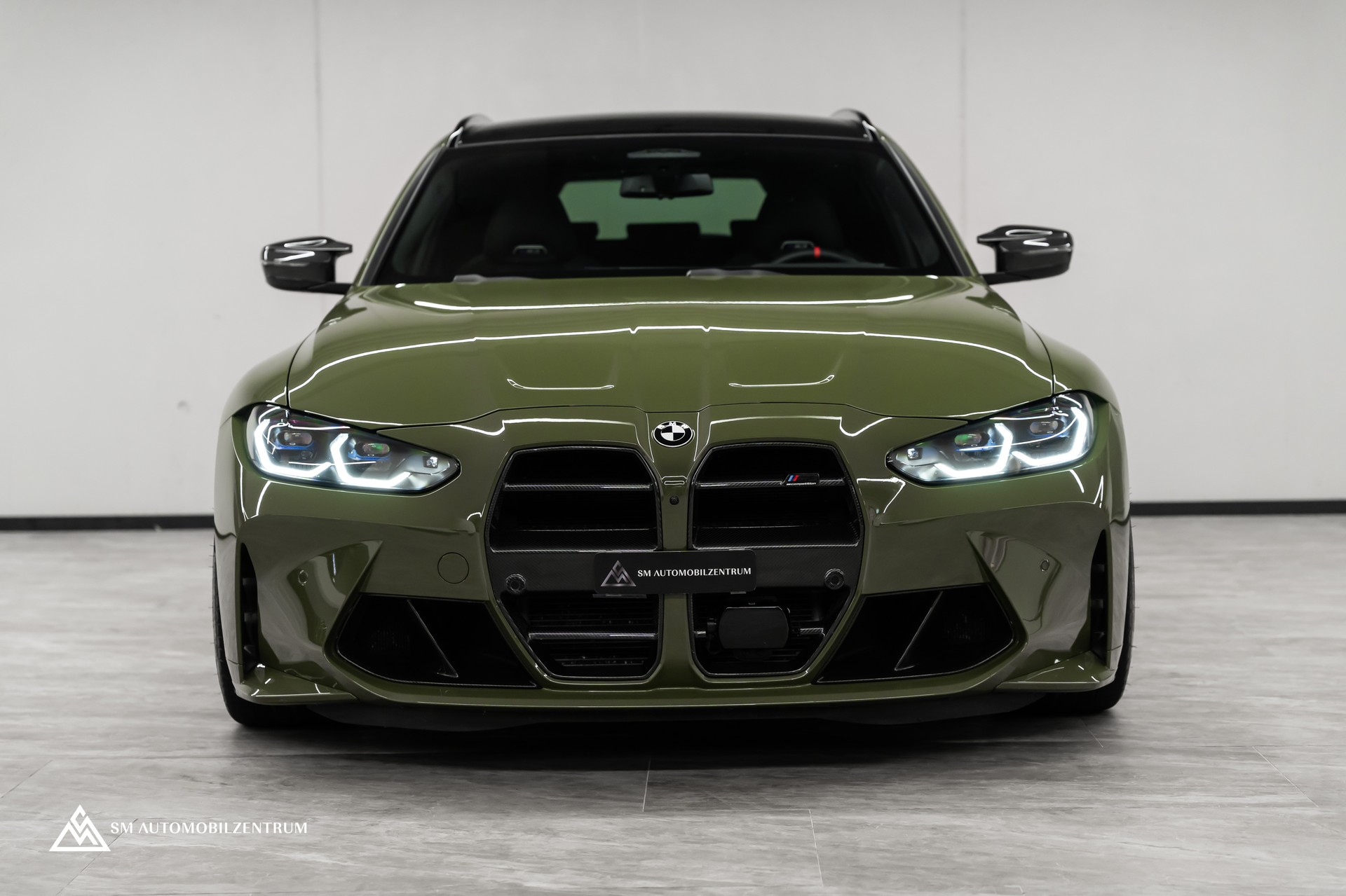 BMW M3 Competition xDrive Touring / Urban Green II / Carbon Exterieur & Interieur / Werksgarantie / 360°-showroom-element-1