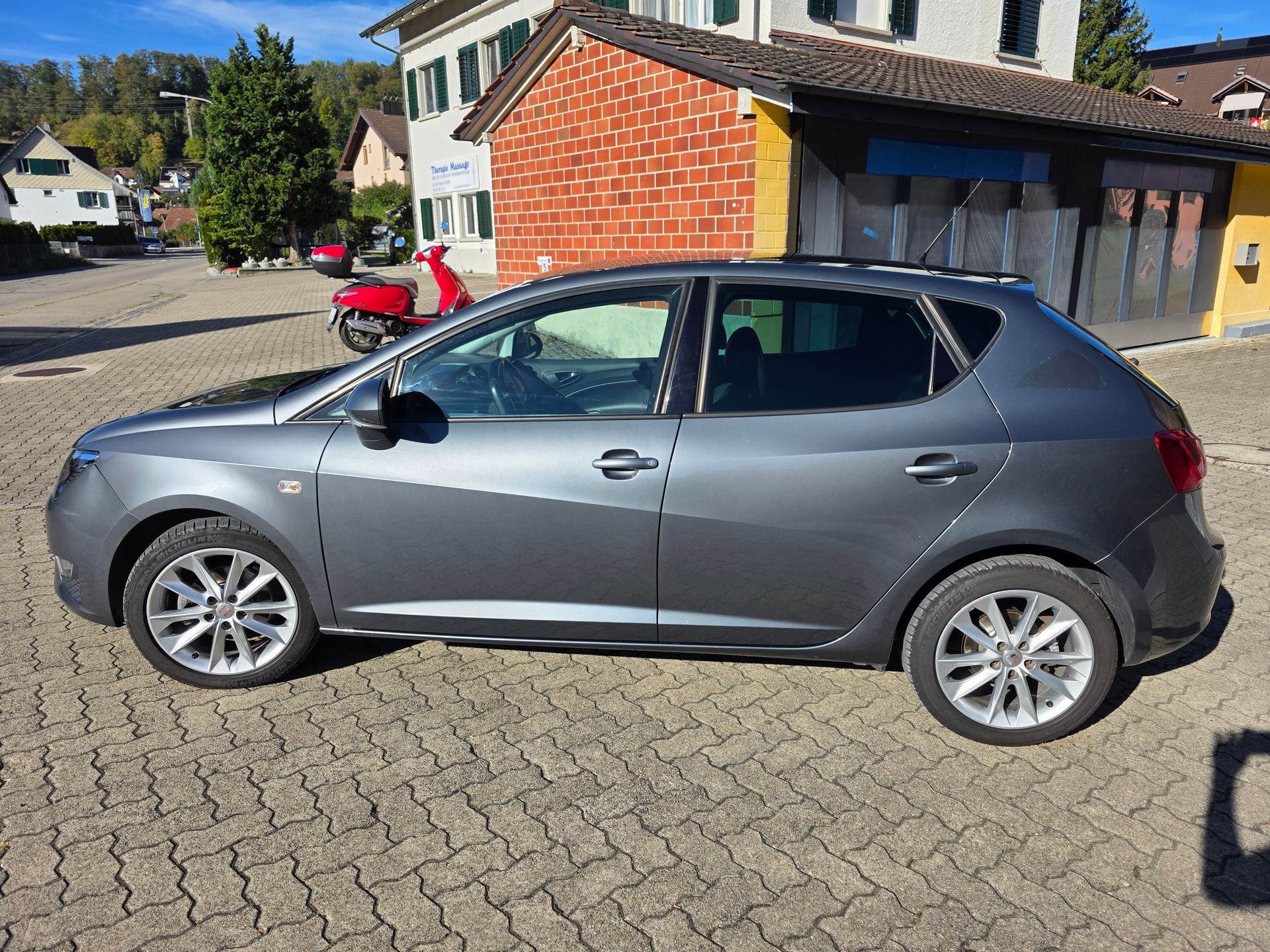 SEAT 1.2 TSI FR-image-2