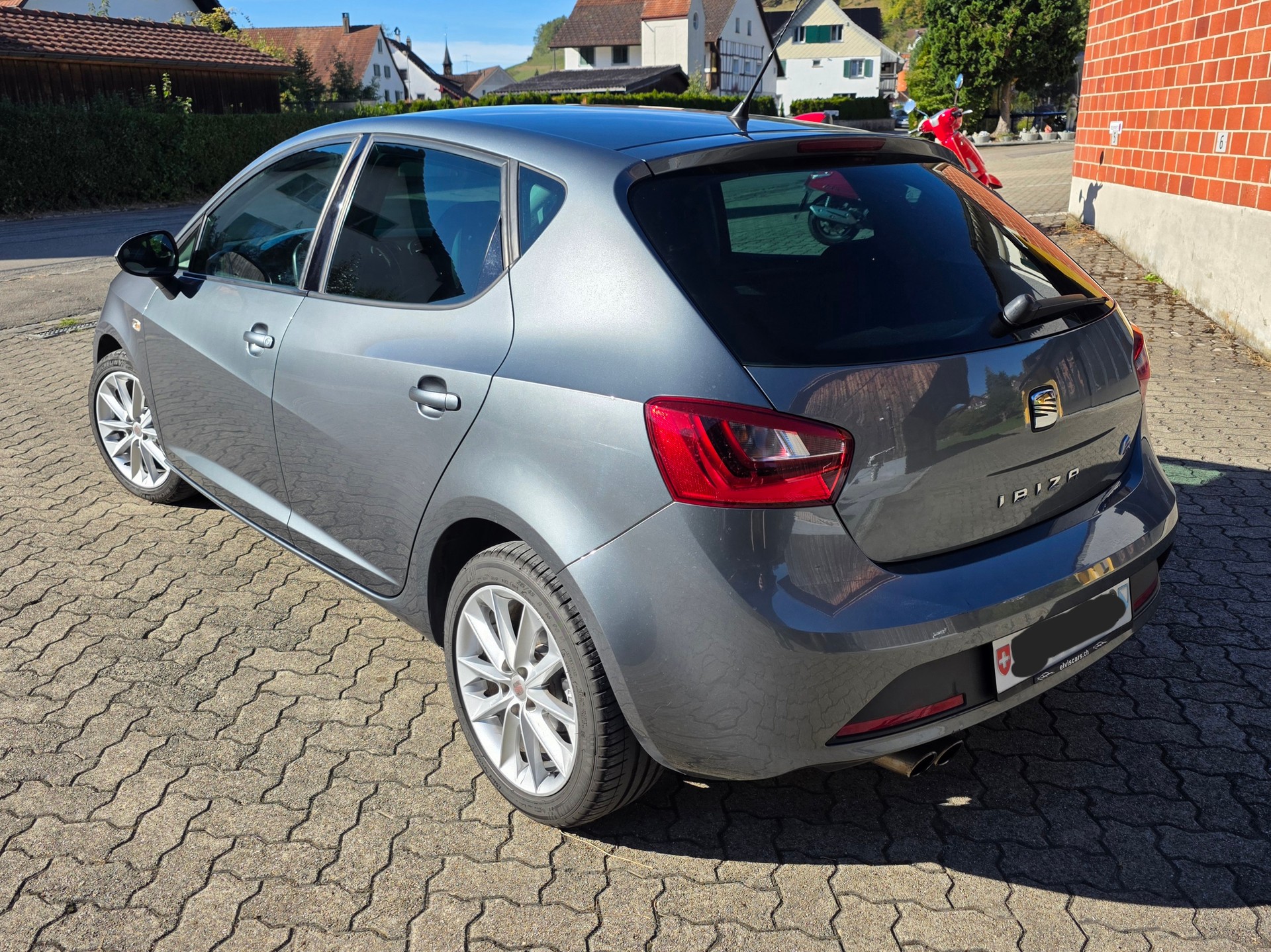 SEAT 1.2 TSI FR-image-1