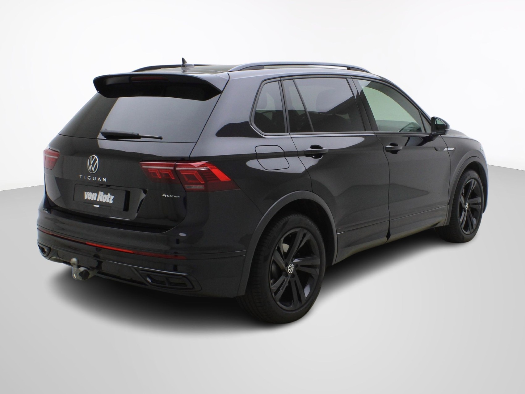 VW Tiguan 2.0 TSI DSG R-Line Black Style 4Motion-image-4