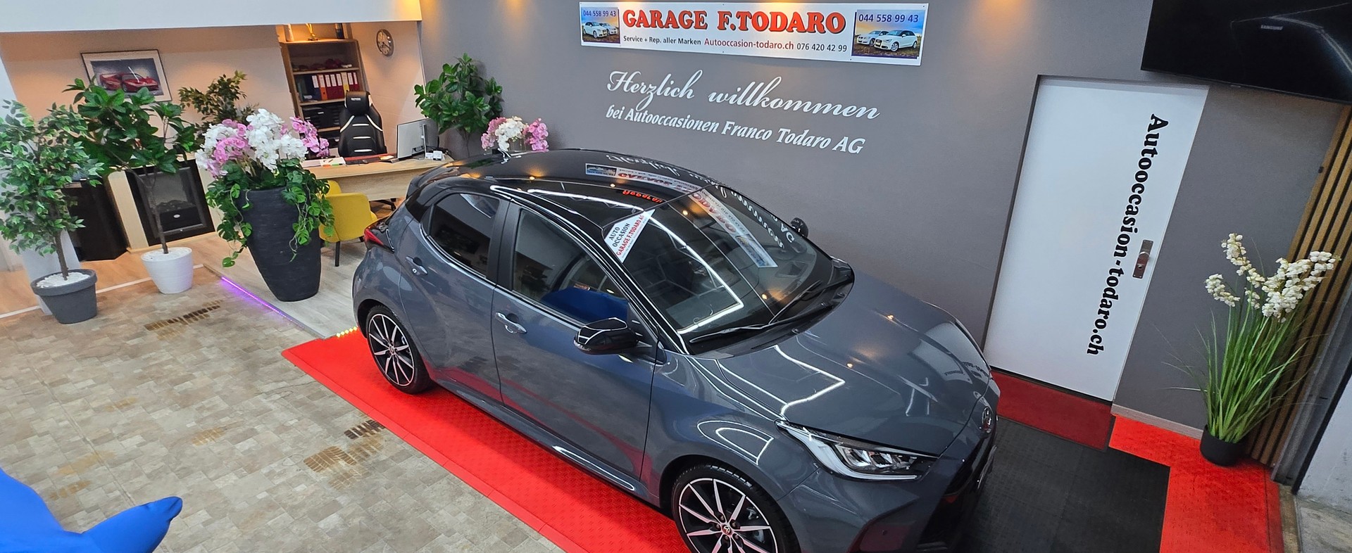 TOYOTA Yaris 1.5 GR Sport e-CVT-image-8