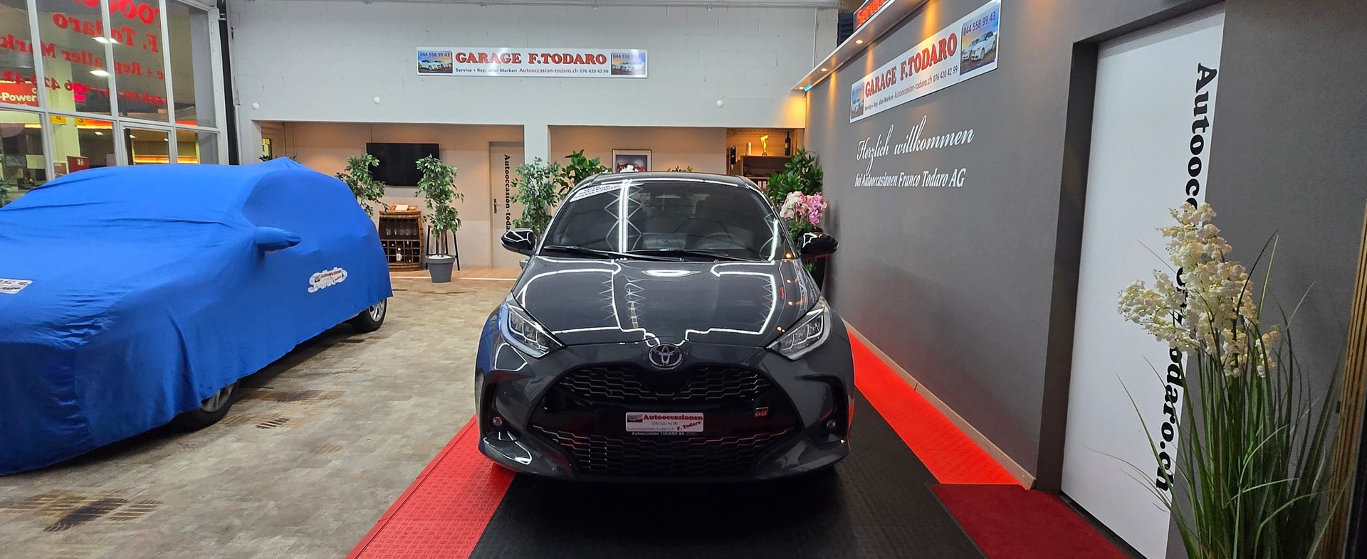 TOYOTA Yaris 1.5 GR Sport e-CVT-image-2