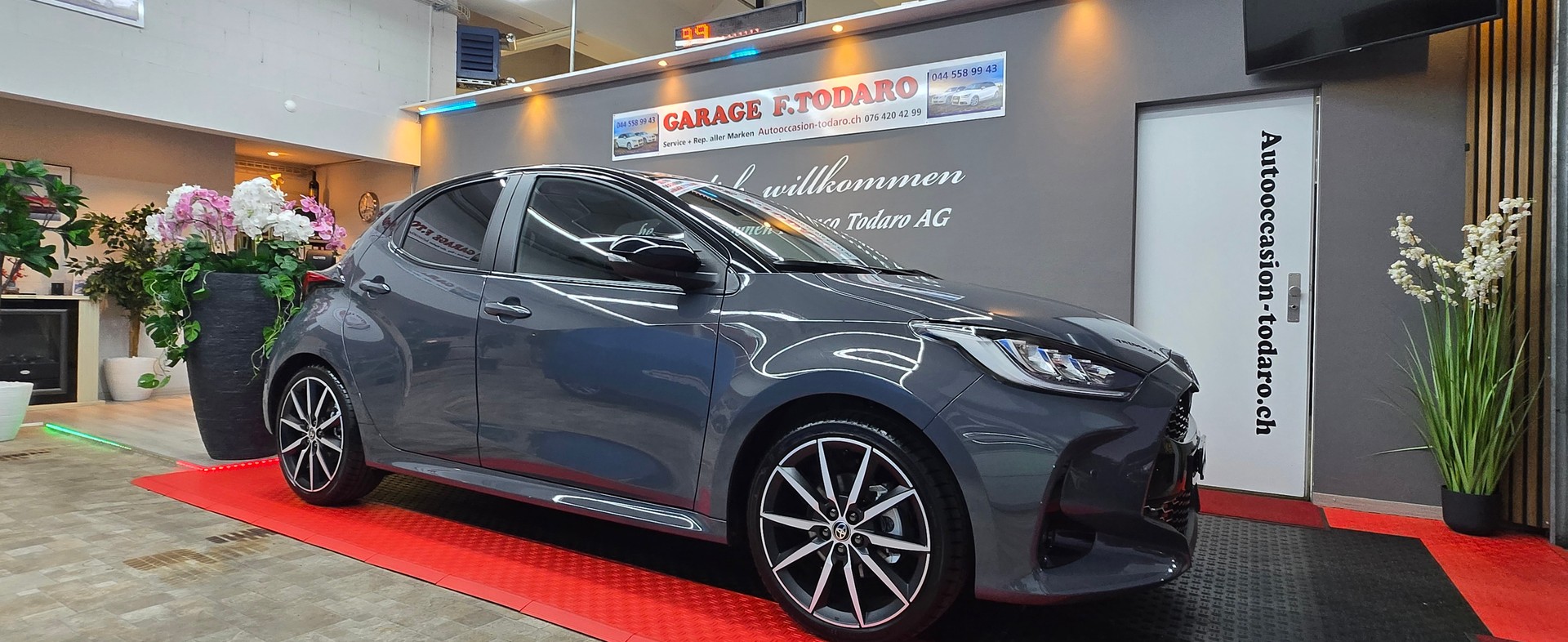 TOYOTA Yaris 1.5 GR Sport e-CVT-image-3