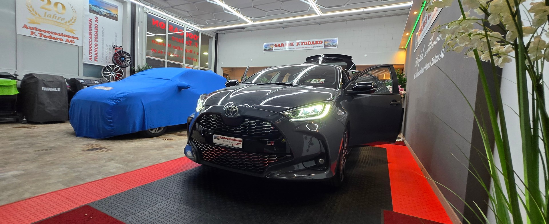 TOYOTA Yaris 1.5 GR Sport e-CVT-image-24