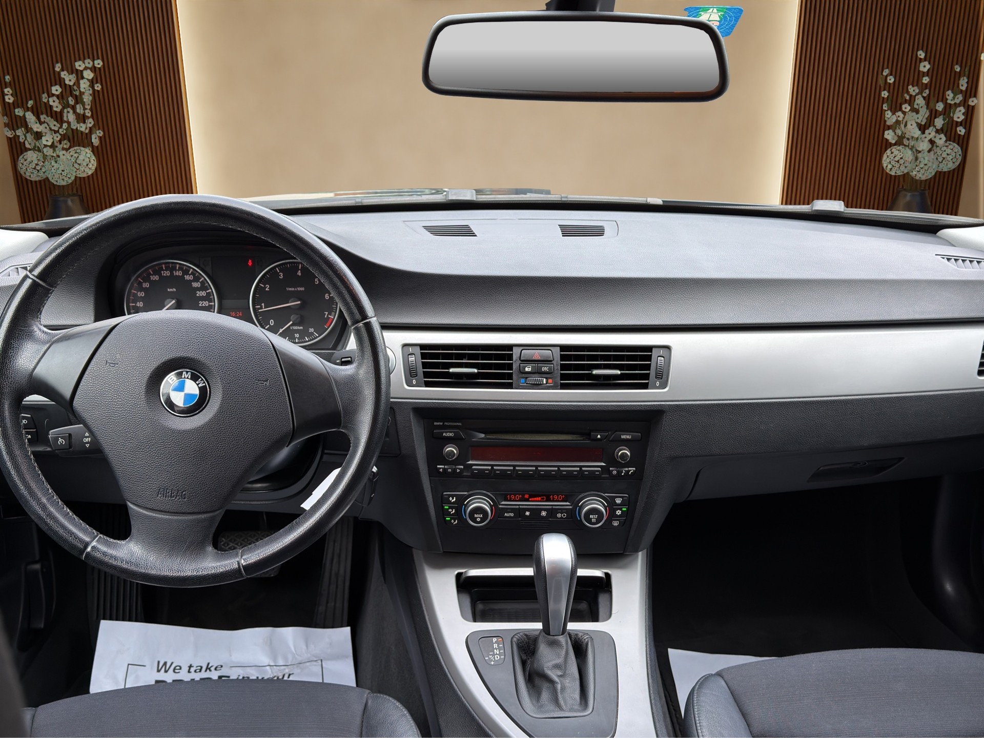 BMW 320i Touring Access Steptronic-image-10