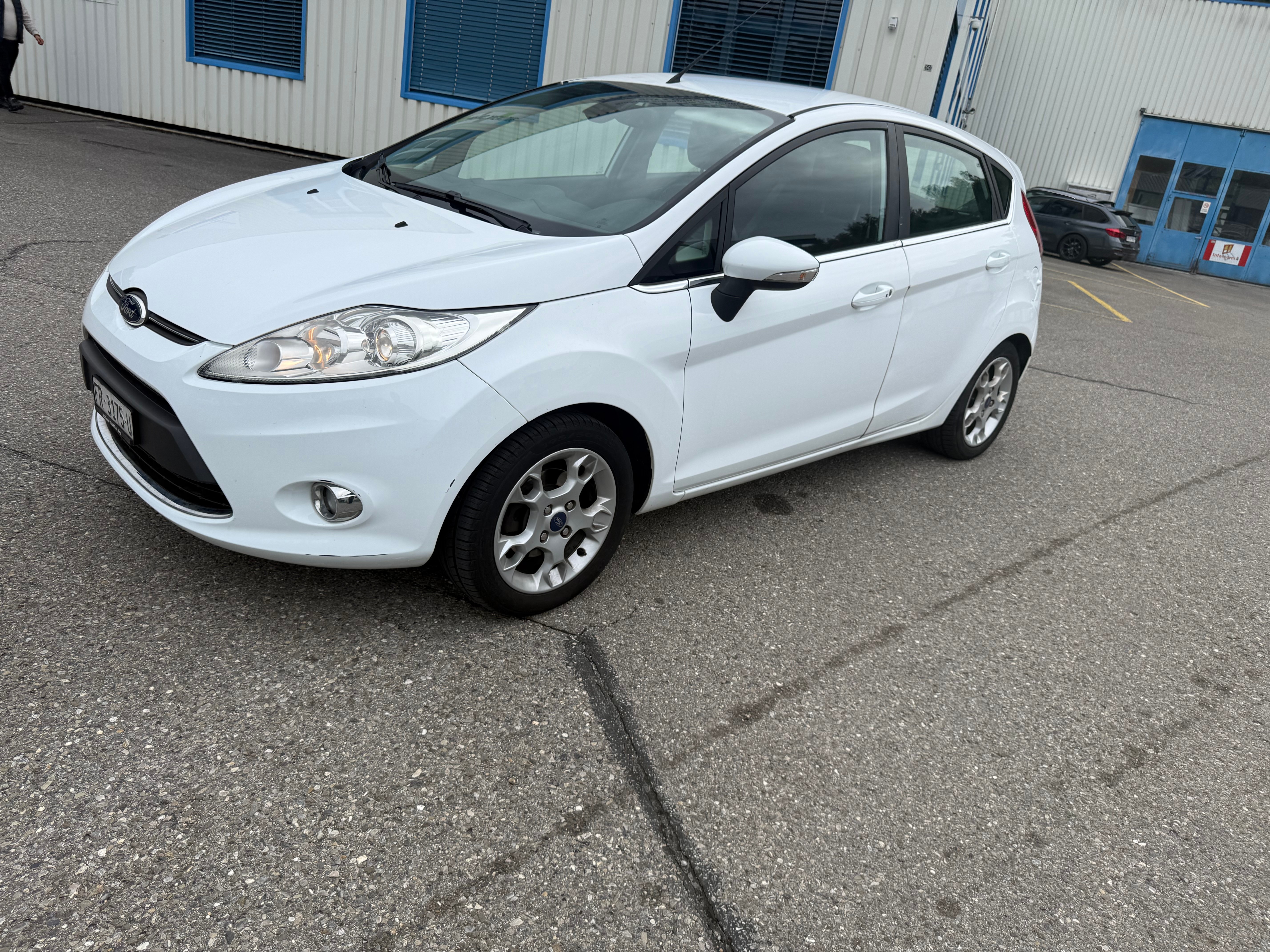 Car photo