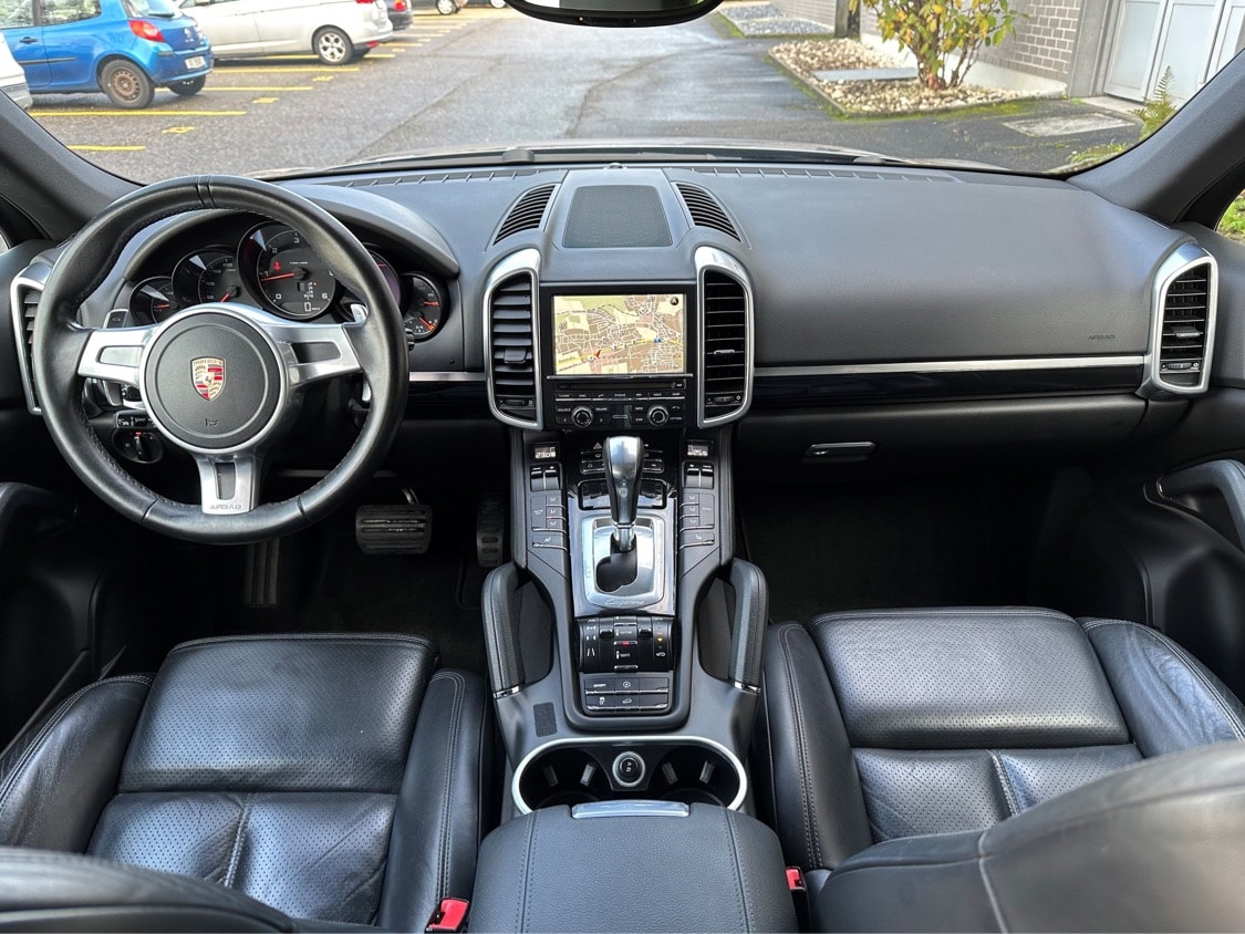 PORSCHE 3.0 V6 TDI TipT-image-5