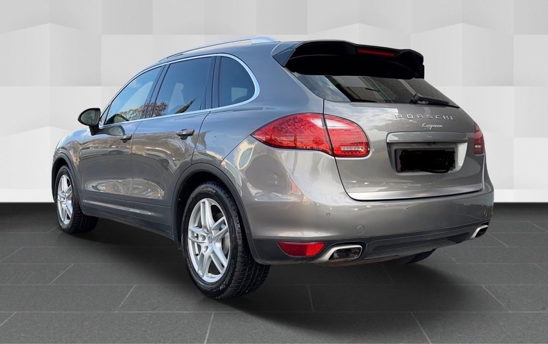 PORSCHE 3.0 V6 TDI TipT-image-1