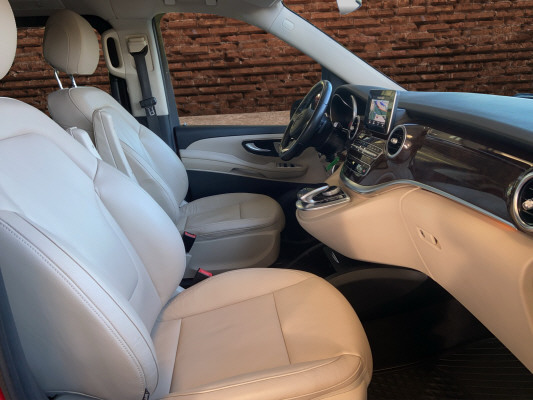 MERCEDES-BENZ V 250 d Swiss Ed. K 4M-image-10