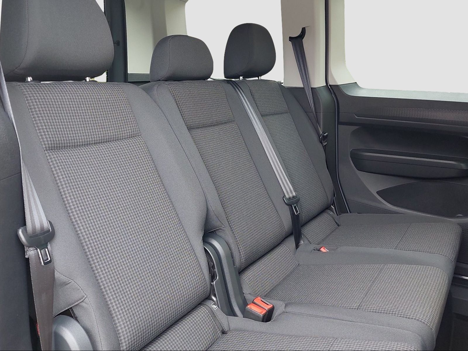 VW Caddy 1.5 TSI Plug in Hybrid Trend DSG-image-8