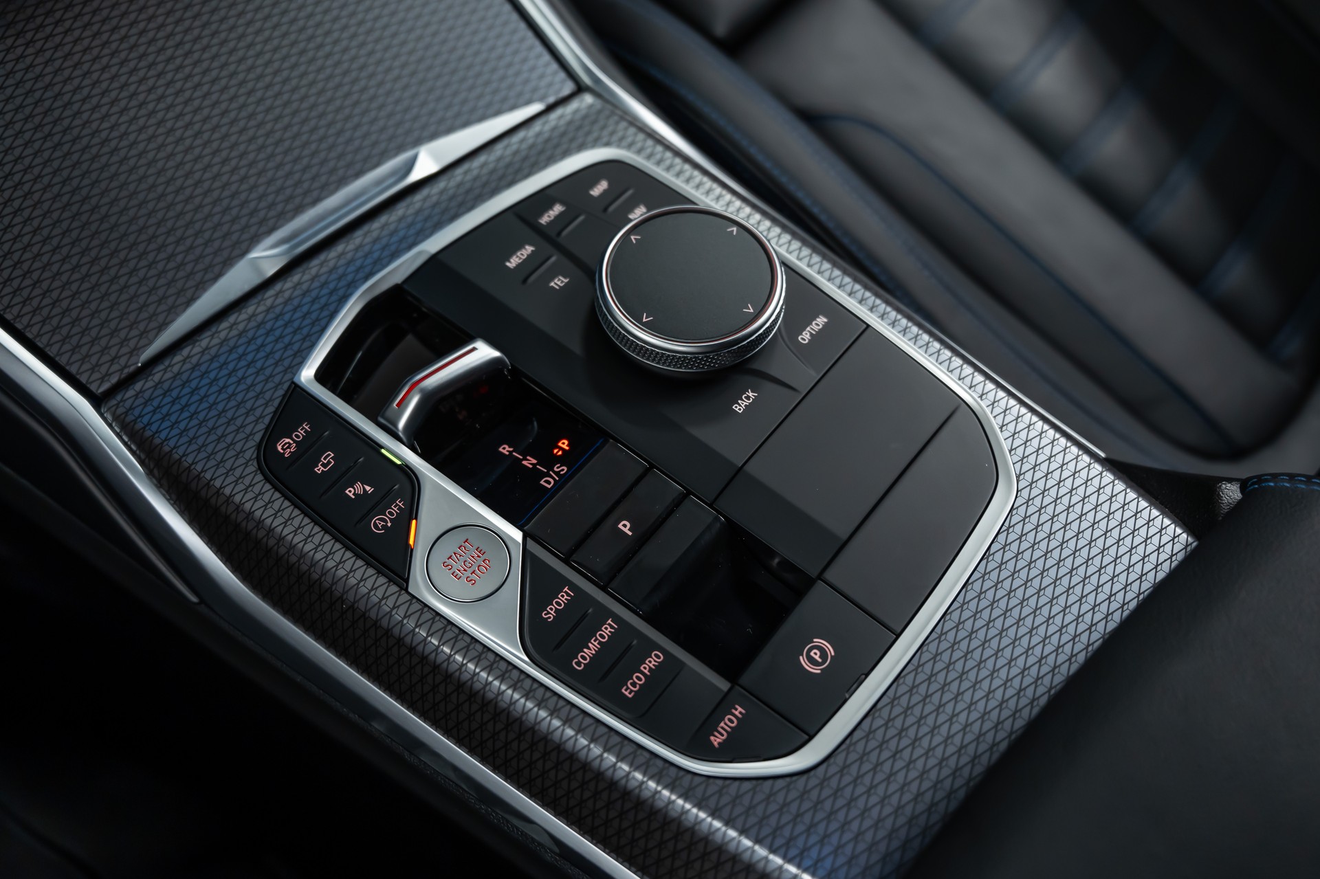 BMW 330i xDrive Steptronic M Sport Pro *Laser*Head-Up*Leder*360°*-image-24