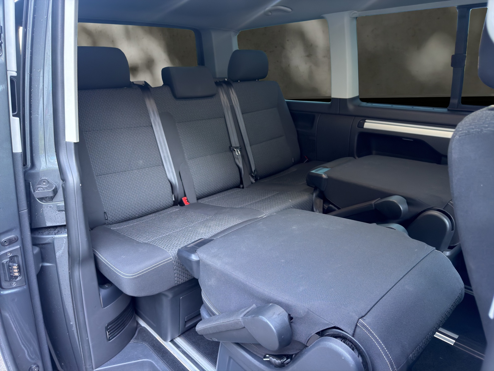 VW T6 Multivan 2.0 TDI Comfortline DSG-image-14