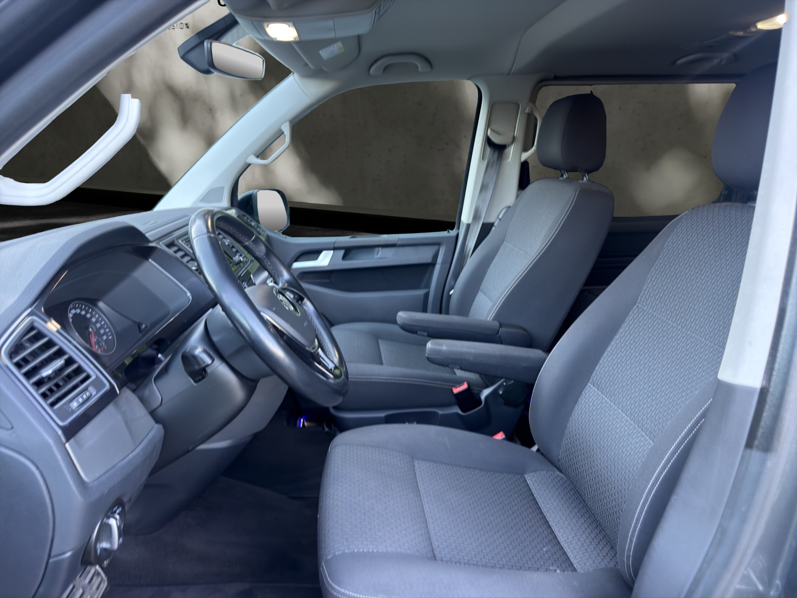 VW T6 Multivan 2.0 TDI Comfortline DSG-image-7