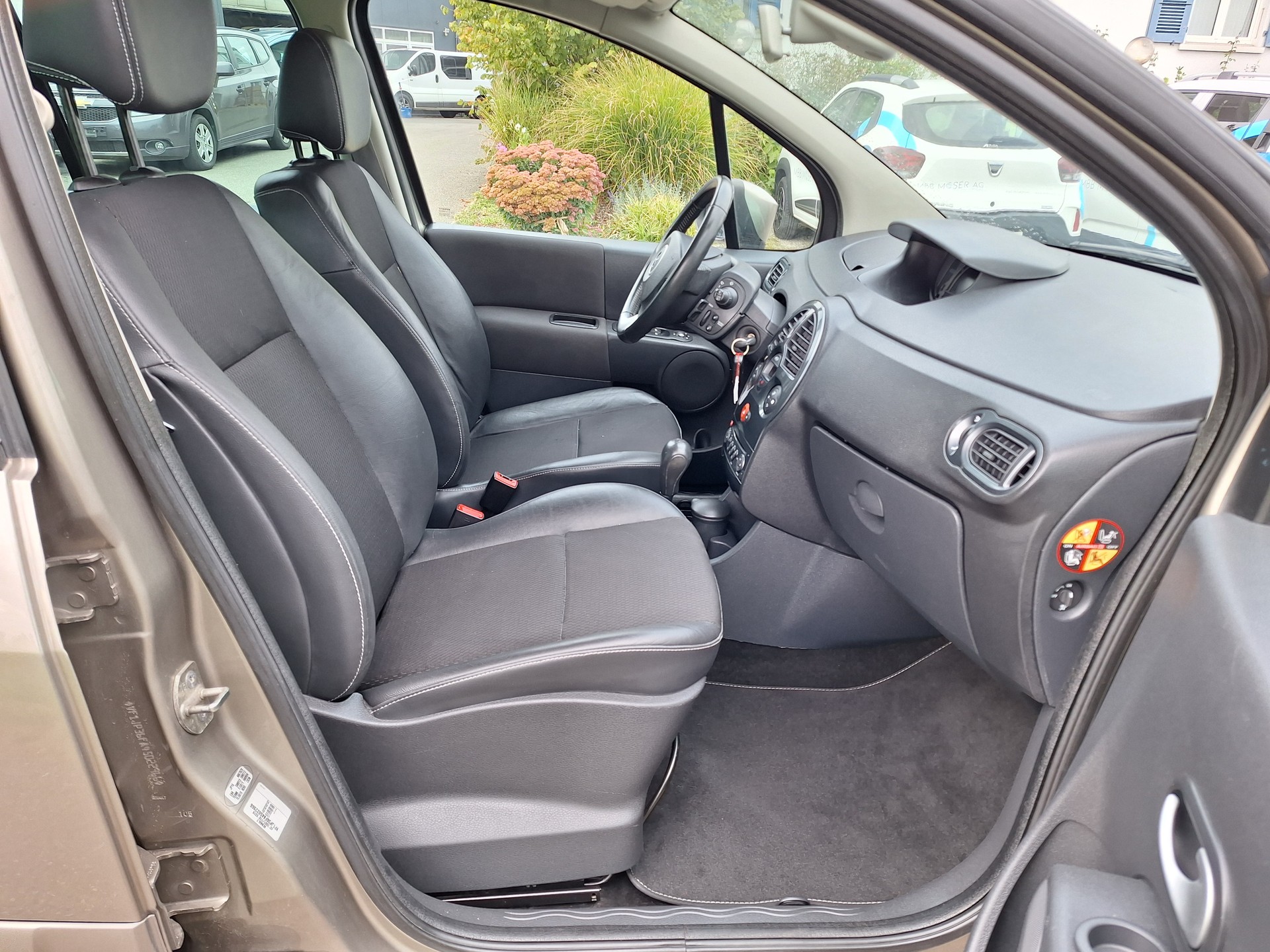 RENAULT Modus 1.6 16V Night&Day Automatic-image-7