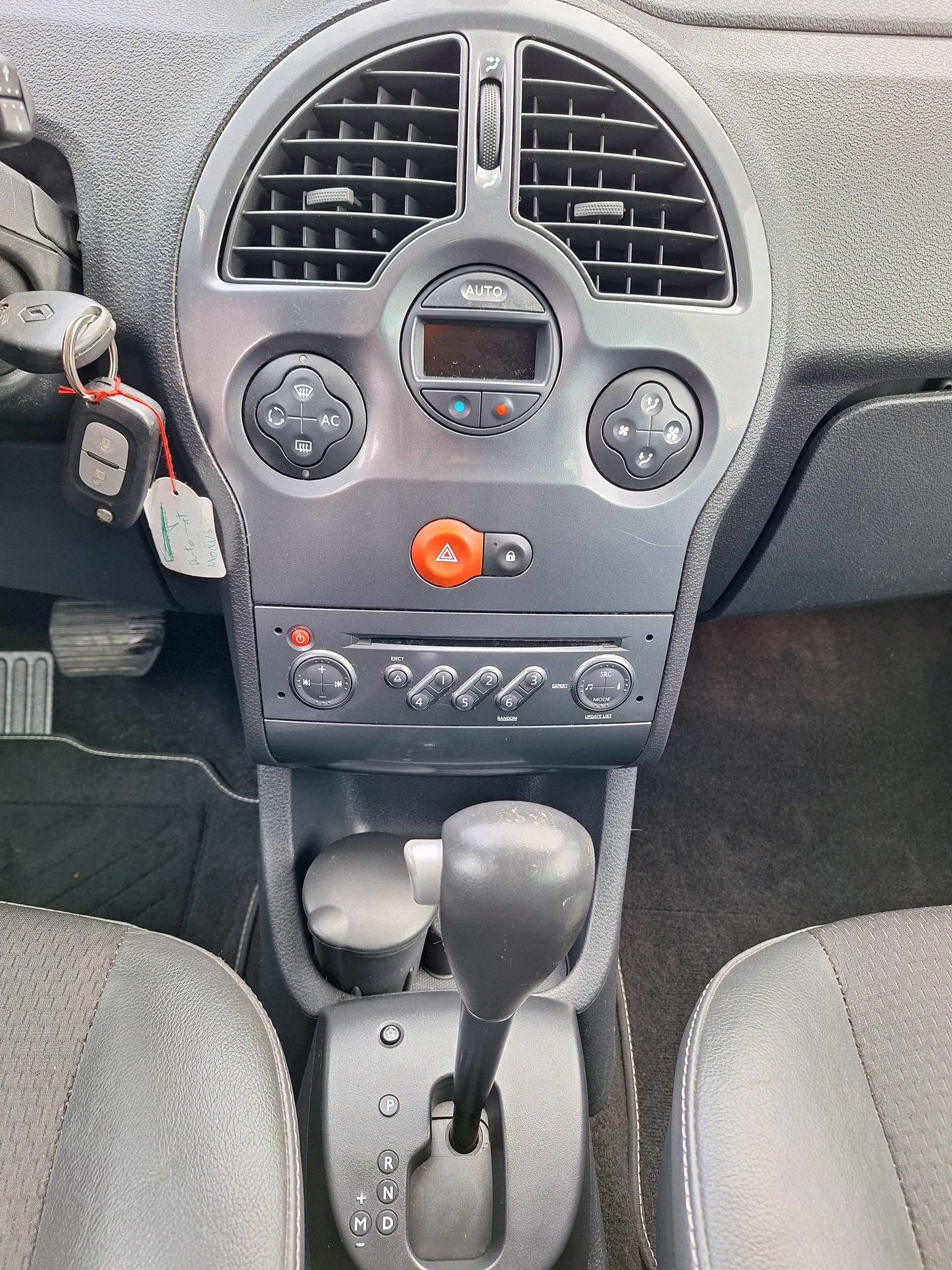 RENAULT Modus 1.6 16V Night&Day Automatic-image-10