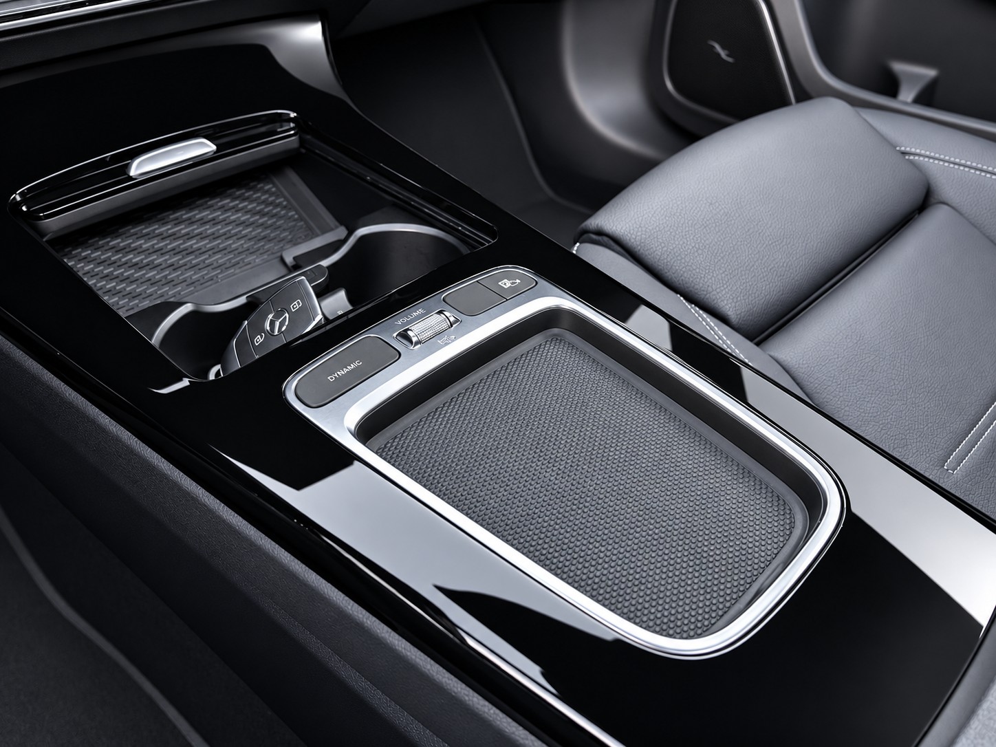 MERCEDES-BENZ A 200 AMG Line-image-16