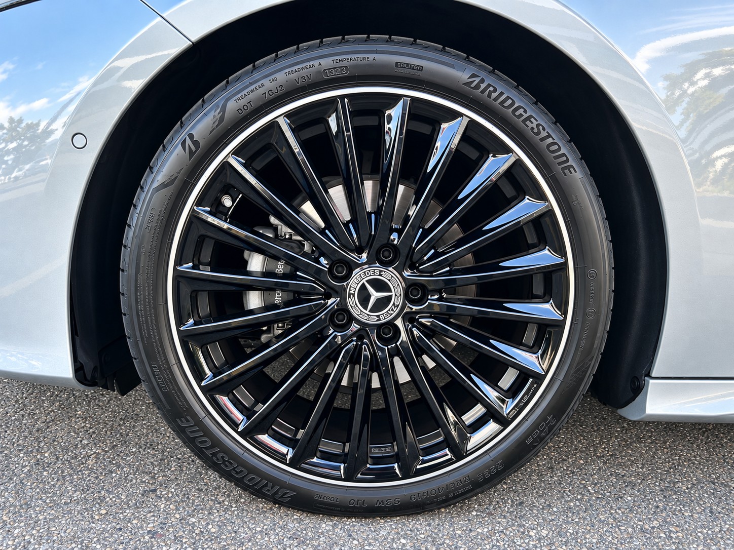 MERCEDES-BENZ A 200 AMG Line-image-22