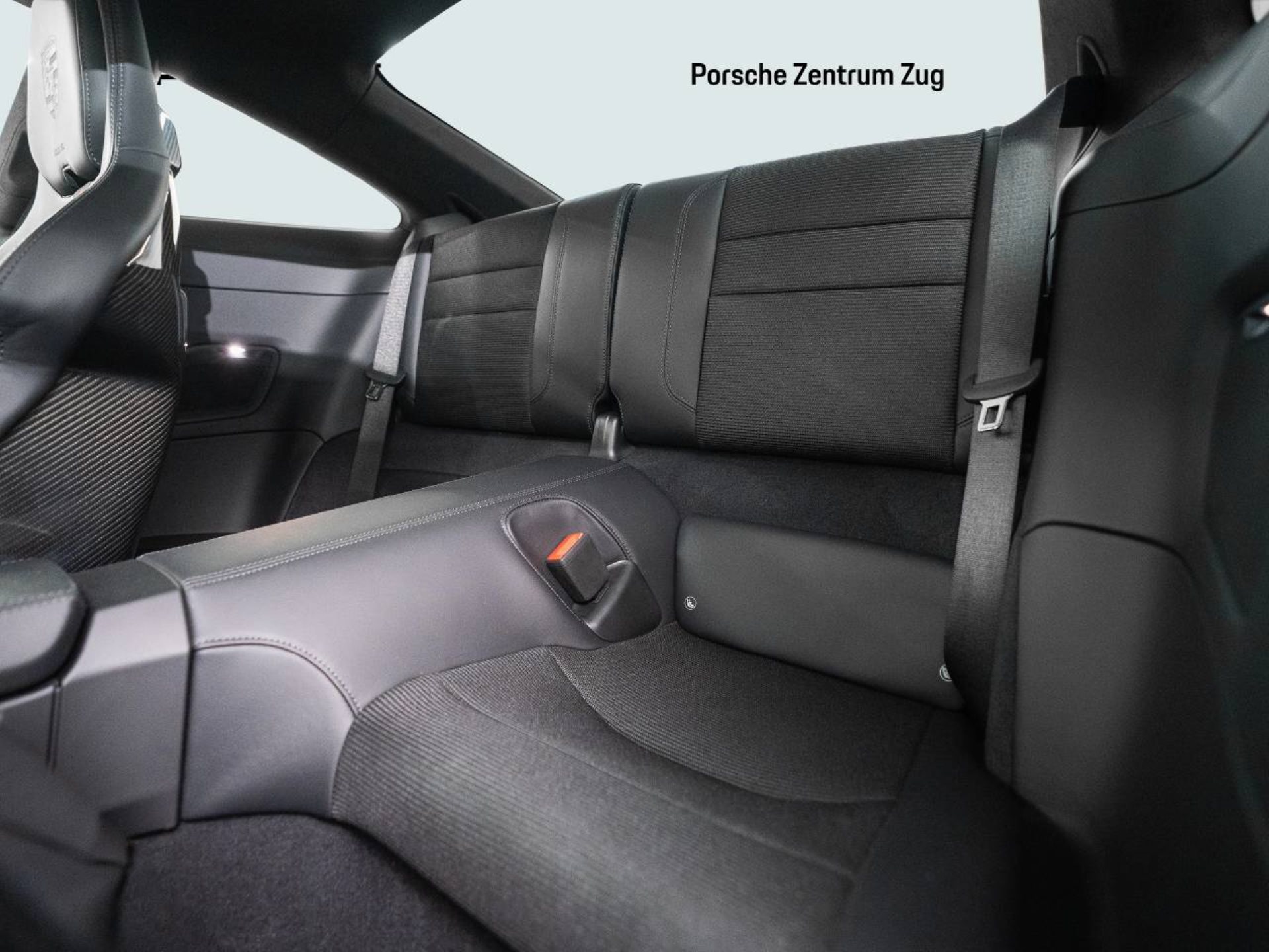 PORSCHE 911 GT3 mit Touring-Paket-image-26