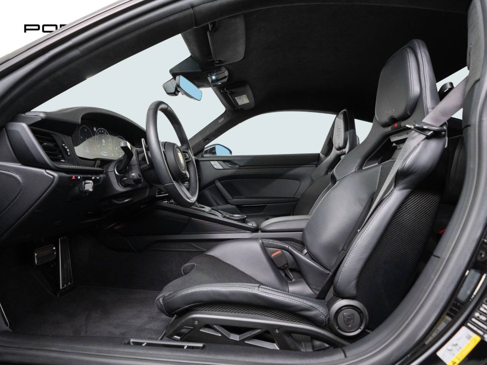 PORSCHE 911 GT3 mit Touring-Paket-image-19