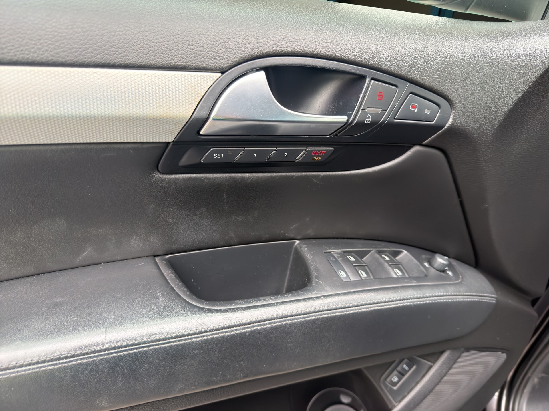 AUDI Q7 3.0 TDI quattro tiptronic-image-10