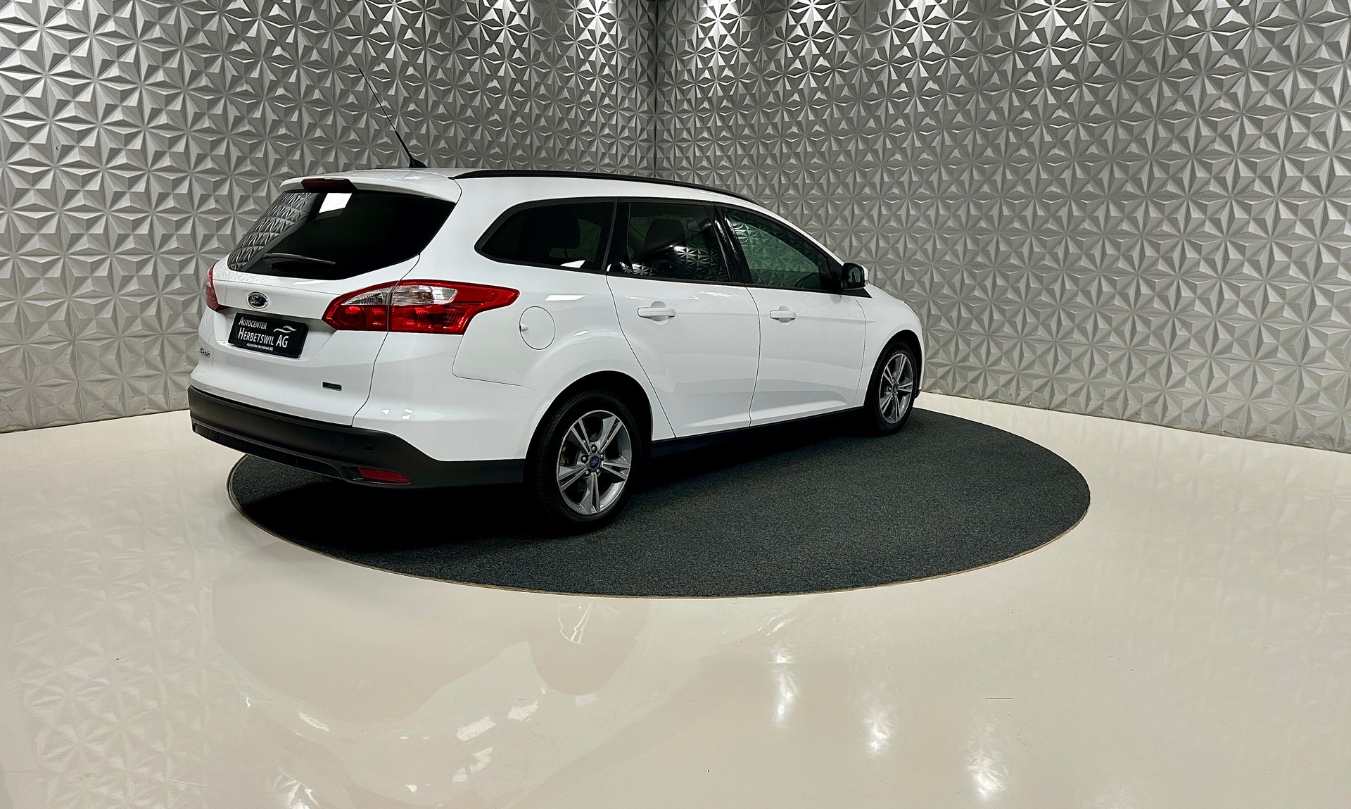 FORD Focus 1.0 SCTi Winner-image-4