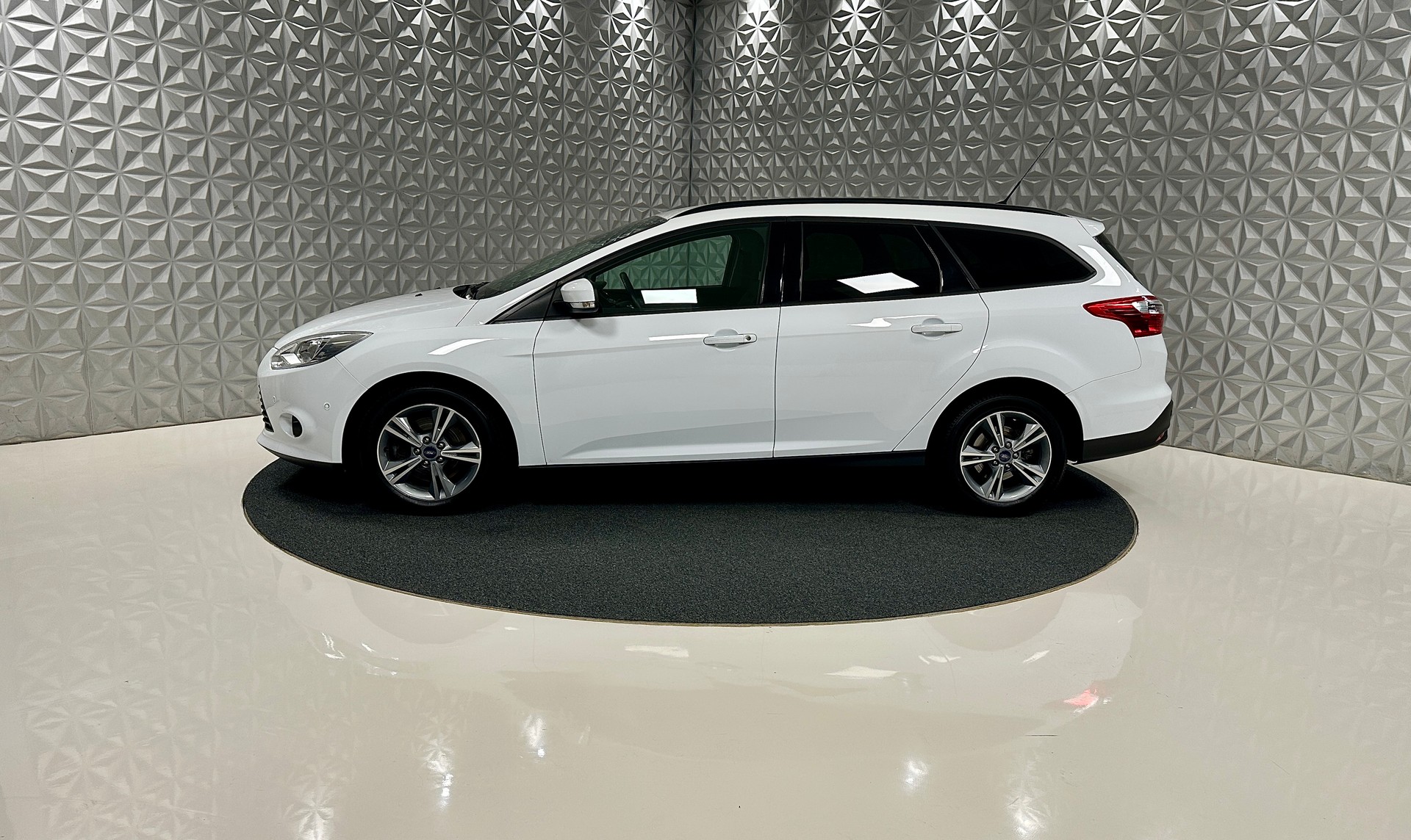 FORD Focus 1.0 SCTi Winner-image-7