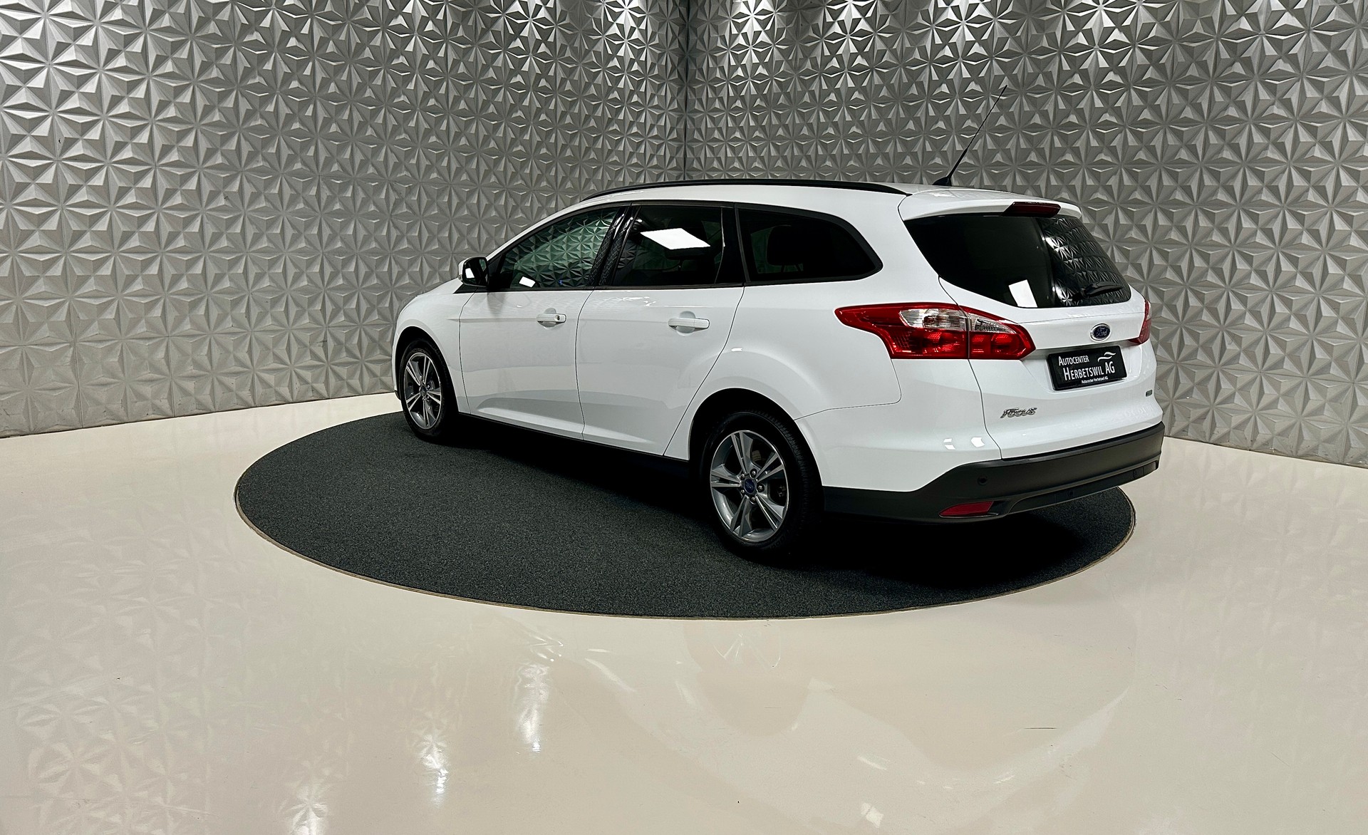 FORD Focus 1.0 SCTi Winner-image-6
