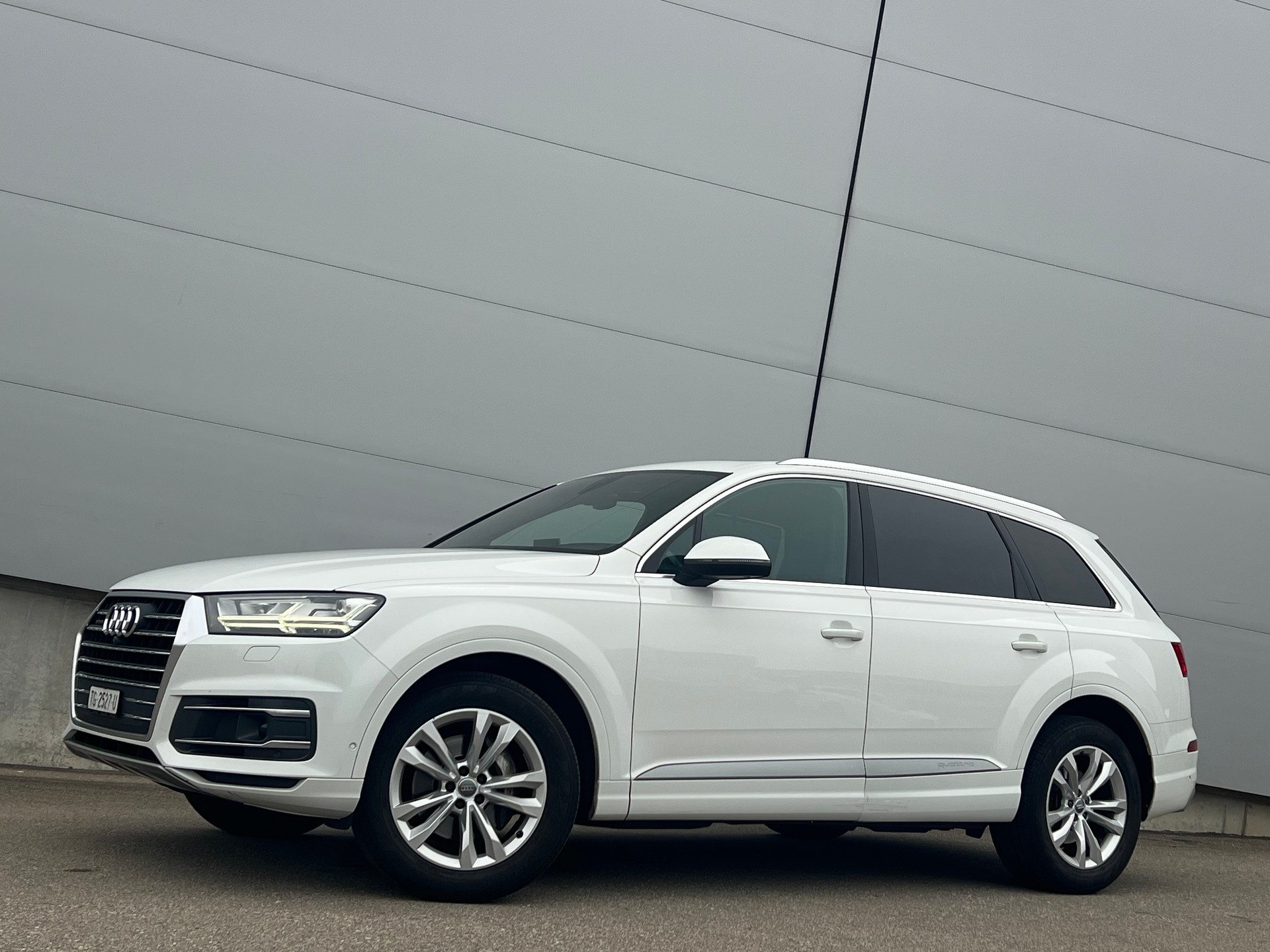 AUDI Q7 3.0 TDI quattro tiptronic-image-1