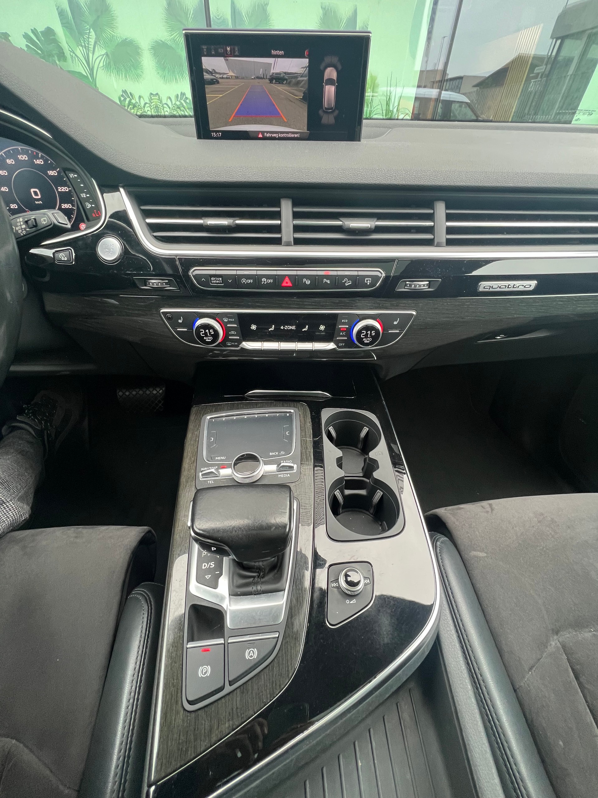 AUDI Q7 3.0 TDI quattro tiptronic-image-12