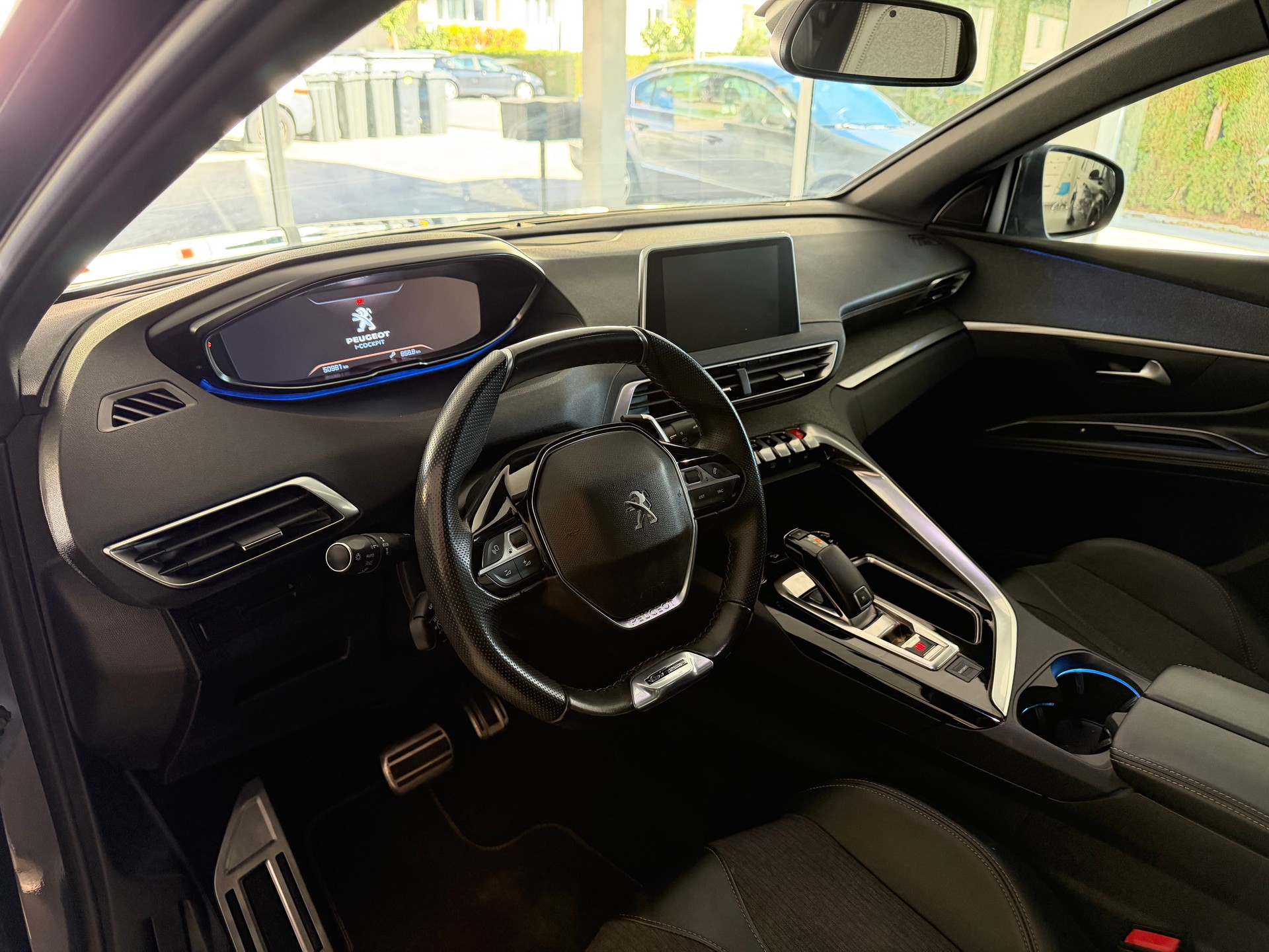 PEUGEOT 5008 1.6 Pure Tech GT LineEAT8-image-18