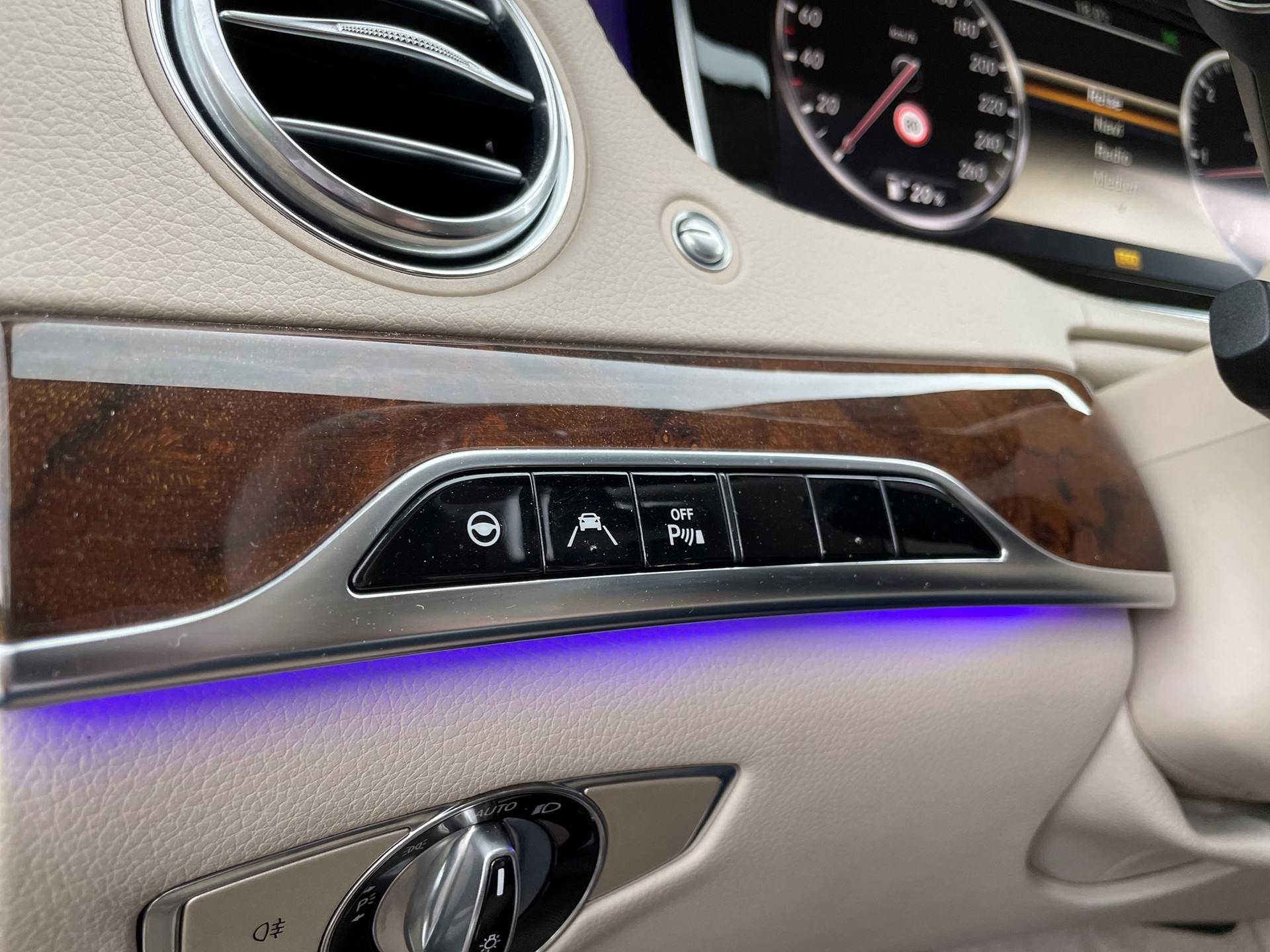 MERCEDES-BENZ S 350 BlueTEC 7G-Tronic-image-4