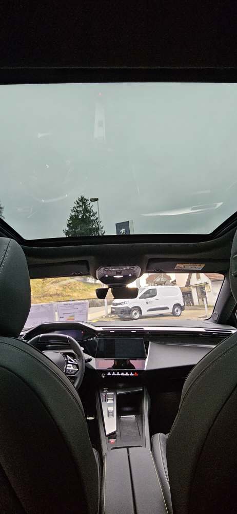 PEUGEOT 308 SW 1.6 PHEV 225 GT-image-10