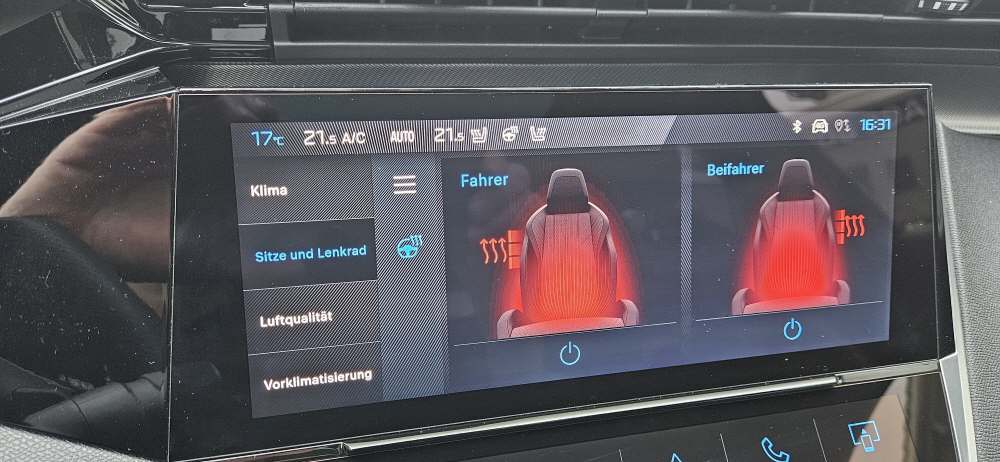 PEUGEOT 308 SW 1.6 PHEV 225 GT-image-13