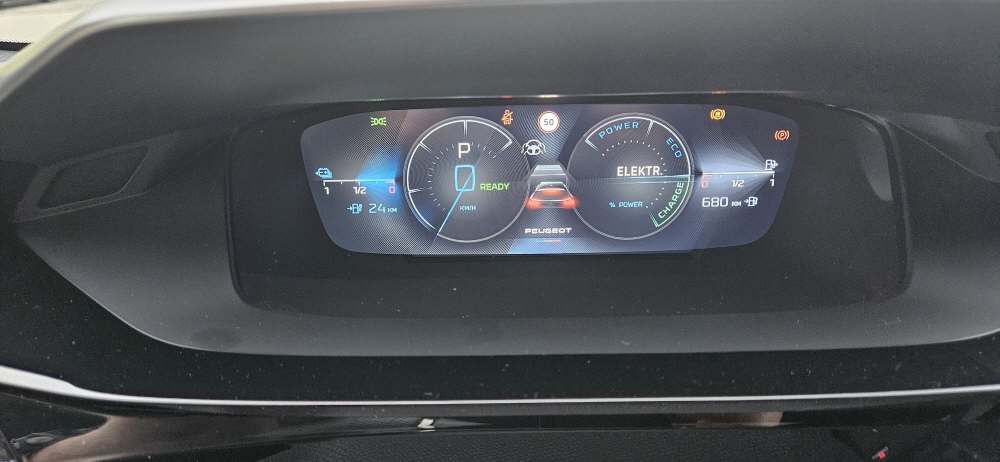 PEUGEOT 308 SW 1.6 PHEV 225 GT-image-14