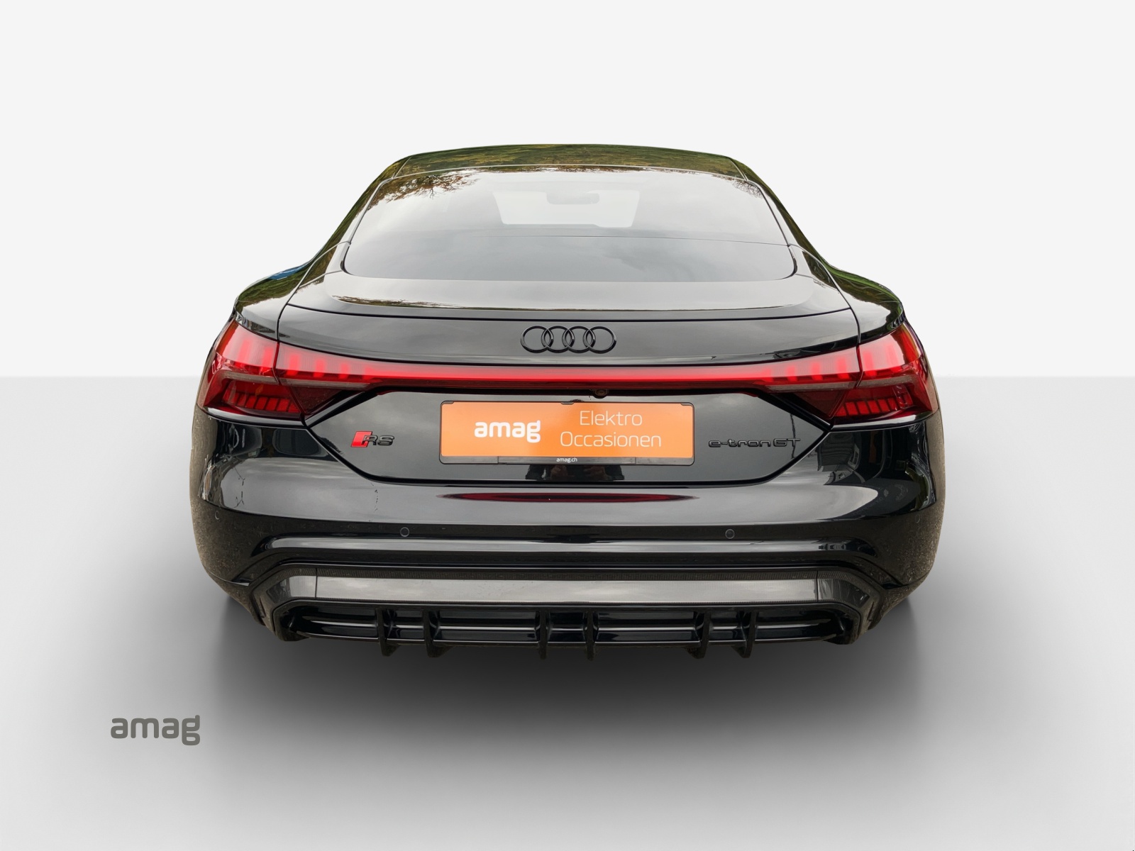 AUDI RS e-tron GT quattro-image-4