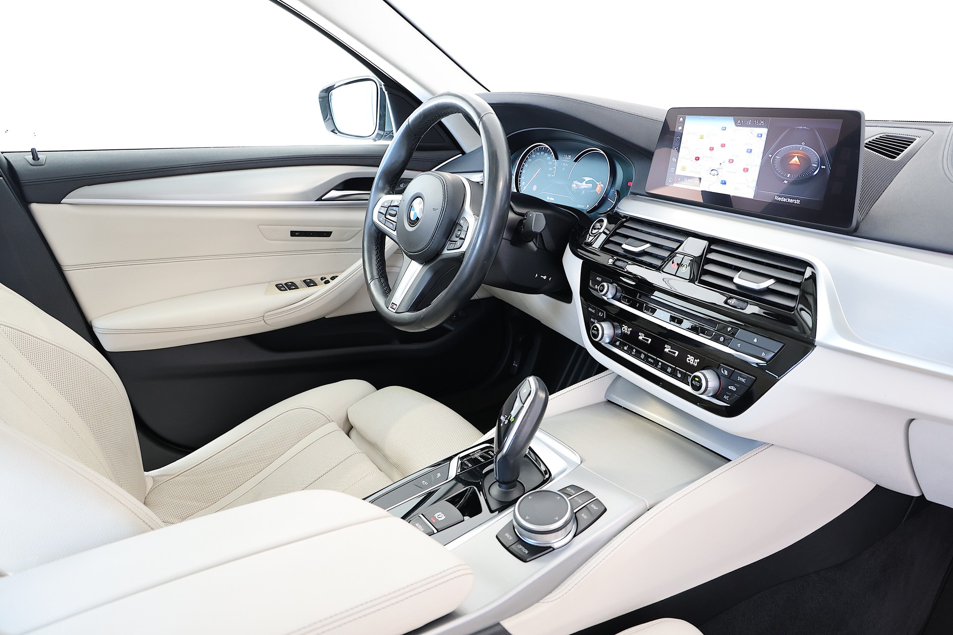 BMW 530d Luxury Line *Traumausstattung* Steptronic-image-12
