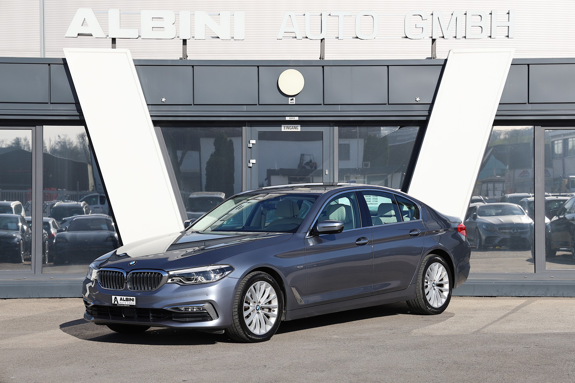 BMW 530d Luxury Line *Traumausstattung* Steptronic-image-0