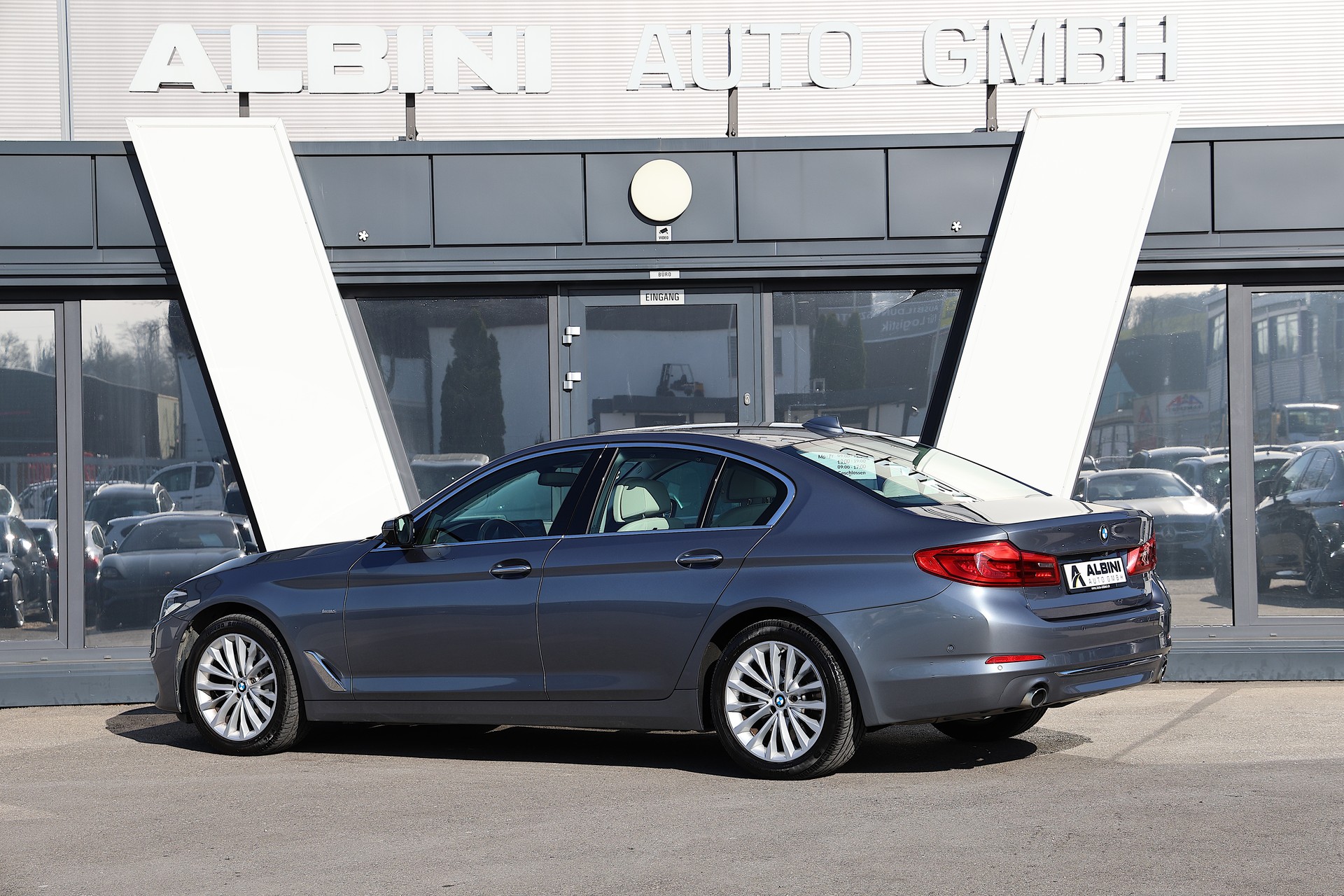 BMW 530d Luxury Line *Traumausstattung* Steptronic-image-3