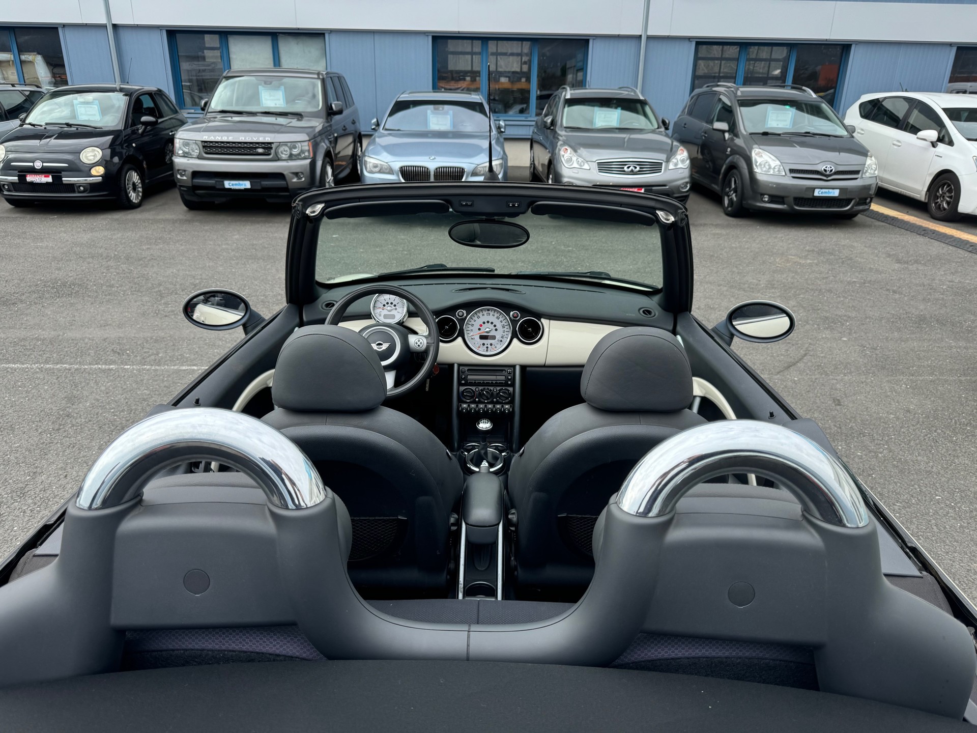 MINI Cooper Cabriolet-image-15