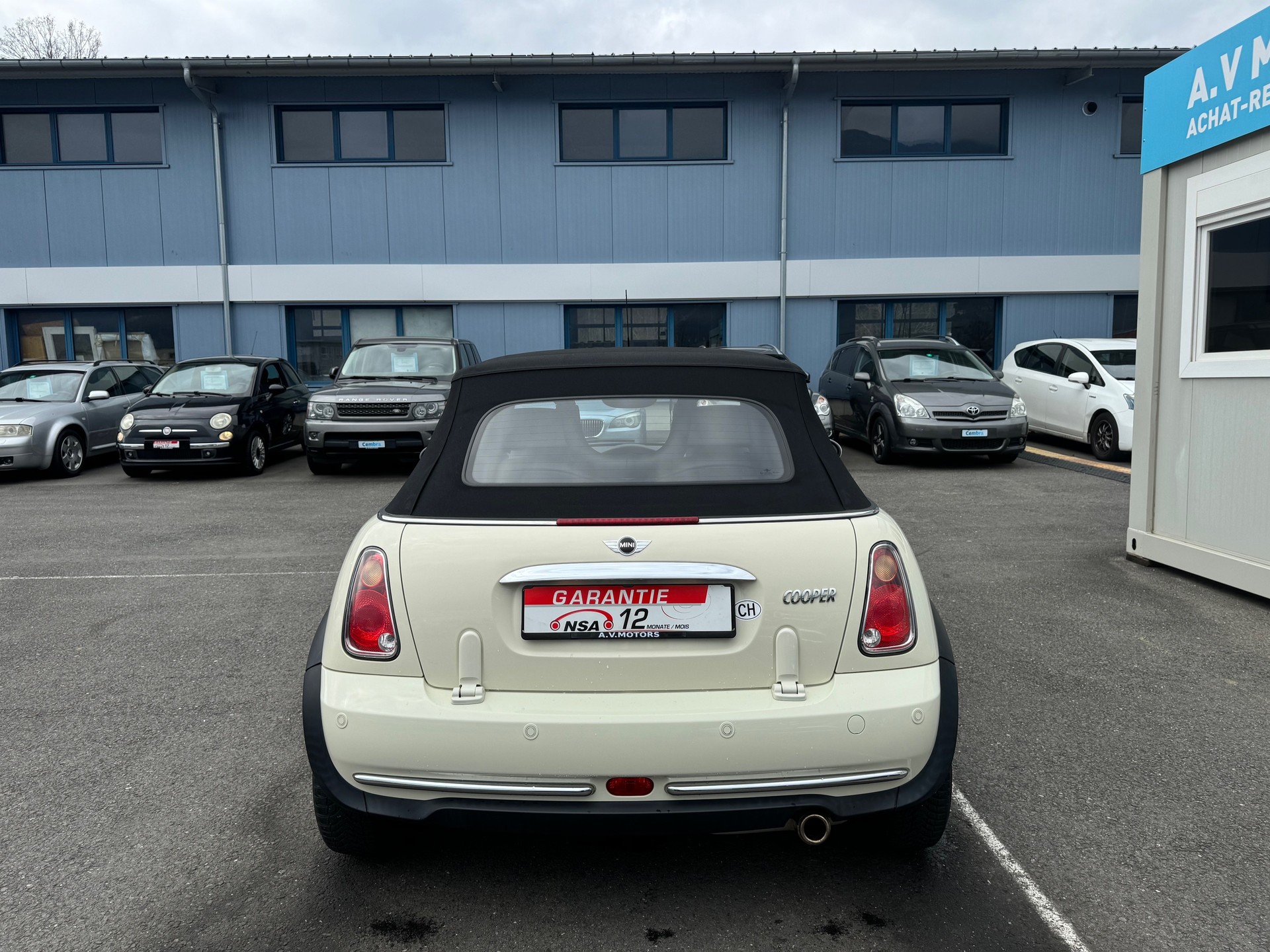 MINI Cooper Cabriolet-image-5