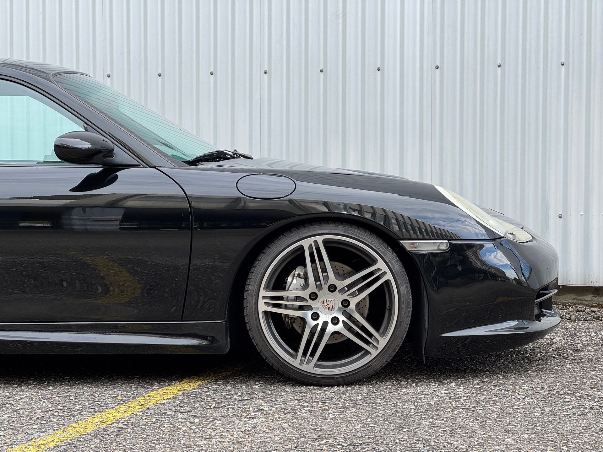 PORSCHE 911 Carrera 4-image-7